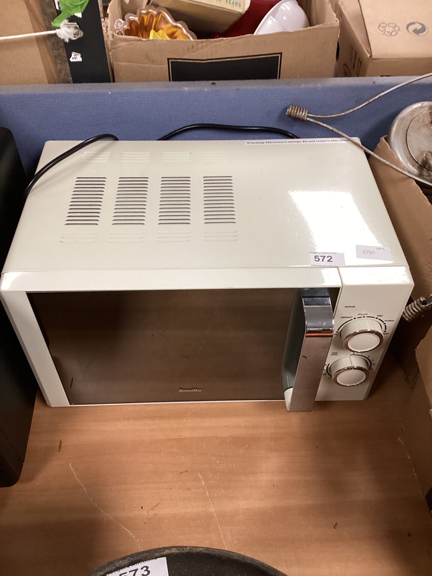 564 breville microwave Badgers Auctions Onsite and online auctions