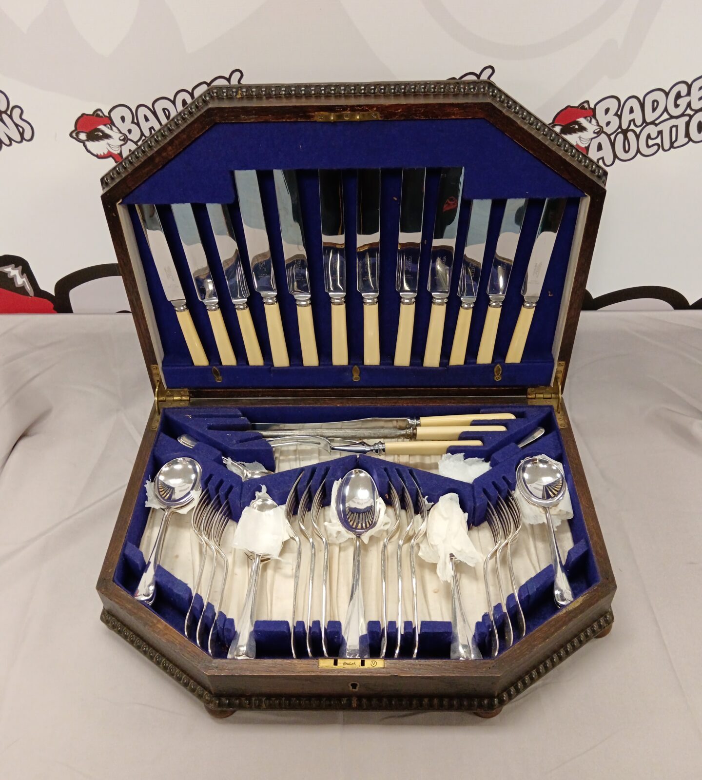 Viners of Sheffield silver plate cutlery set