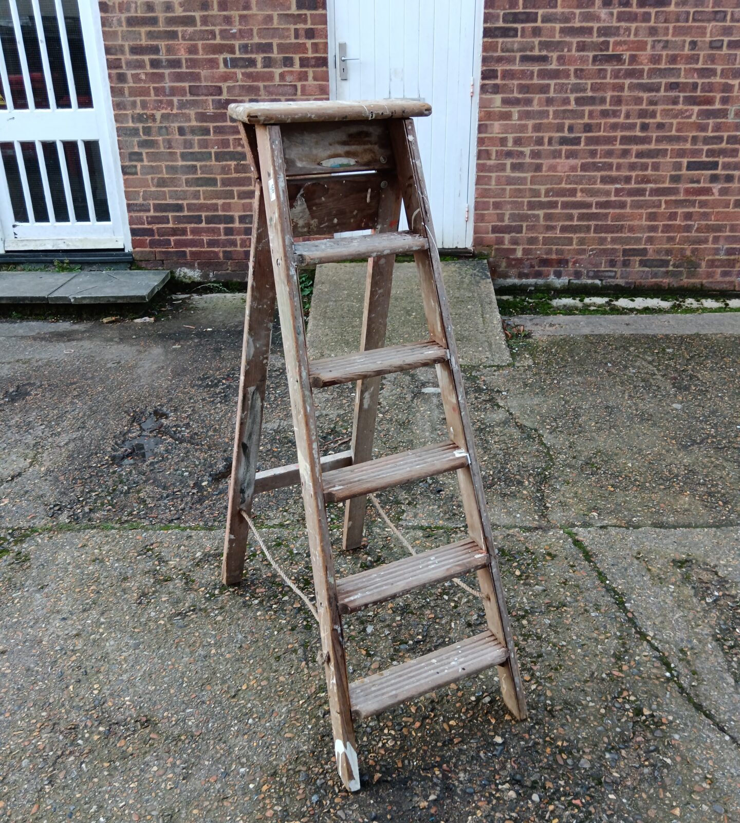 Vintage 5 run wooden step ladder