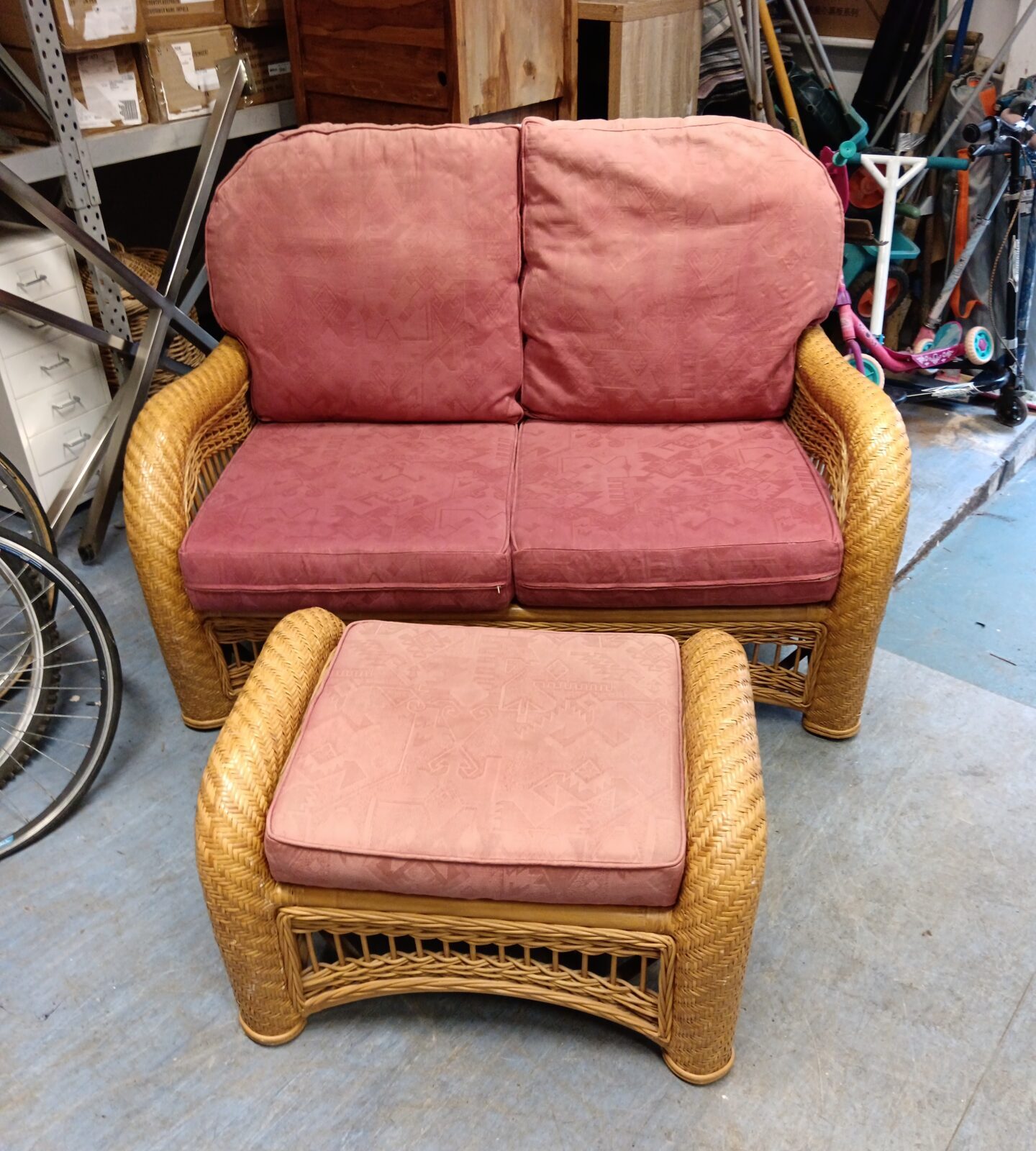 Conservatory rattan sofa & footstool