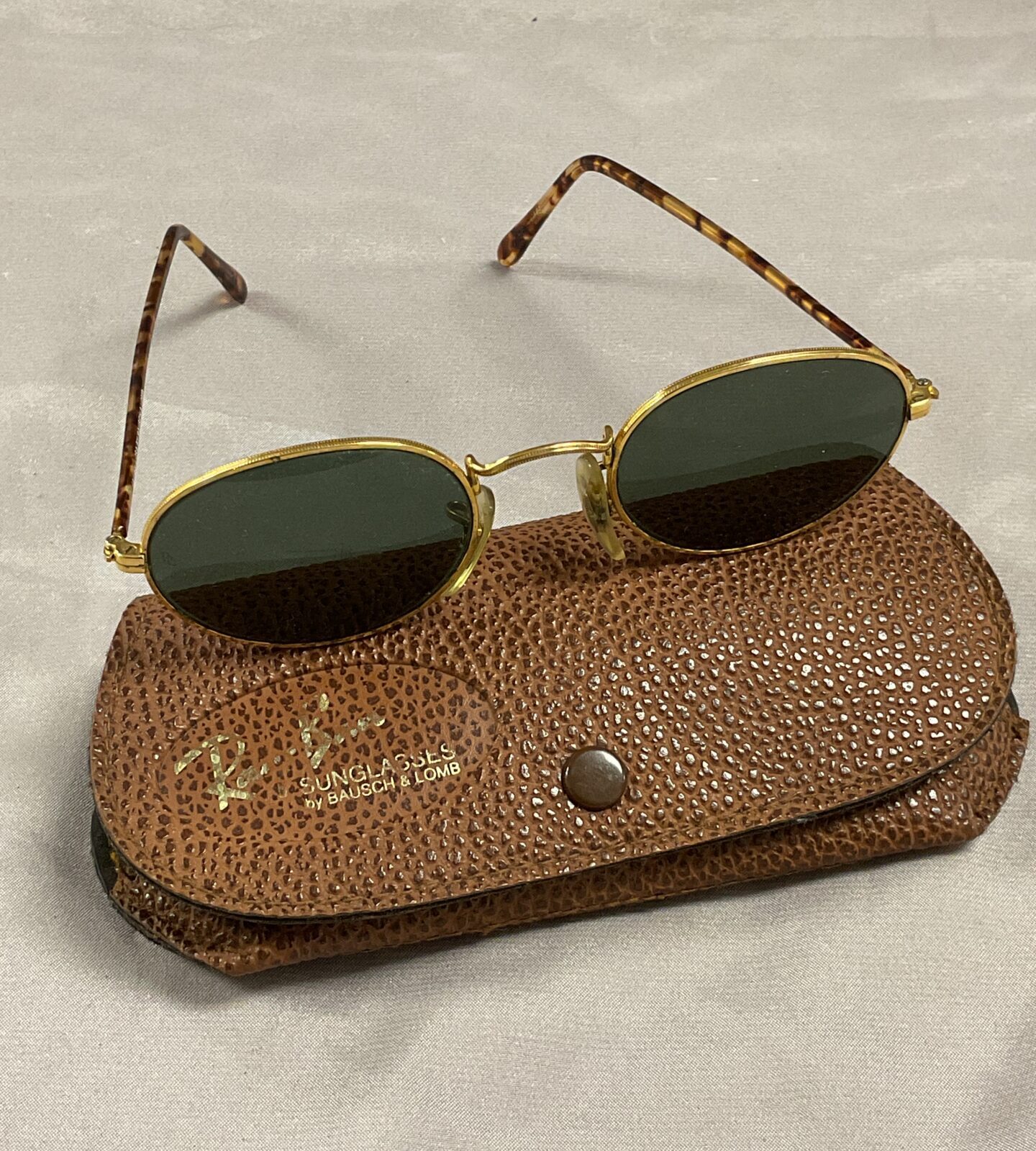 Pair of vintage Ray ban Bausch and Lomb sun glasses with original case