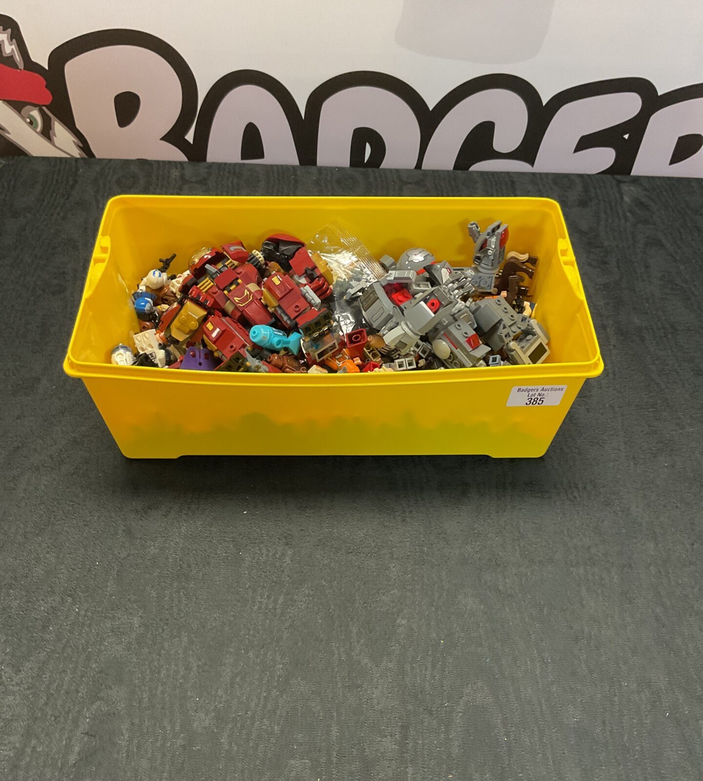 Box of mixed Lego minifigures inc Star Wars