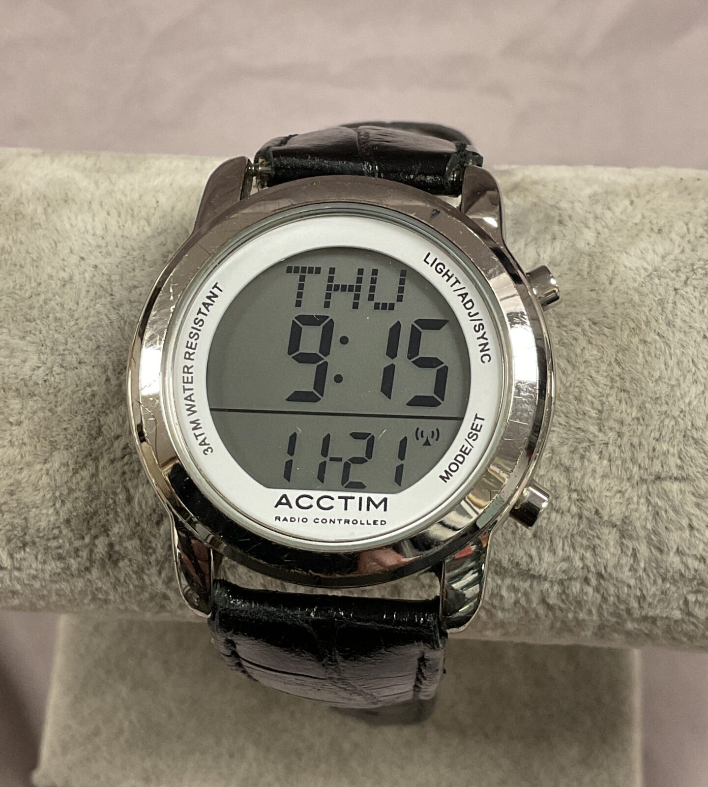 Acctim digital wristwatch working