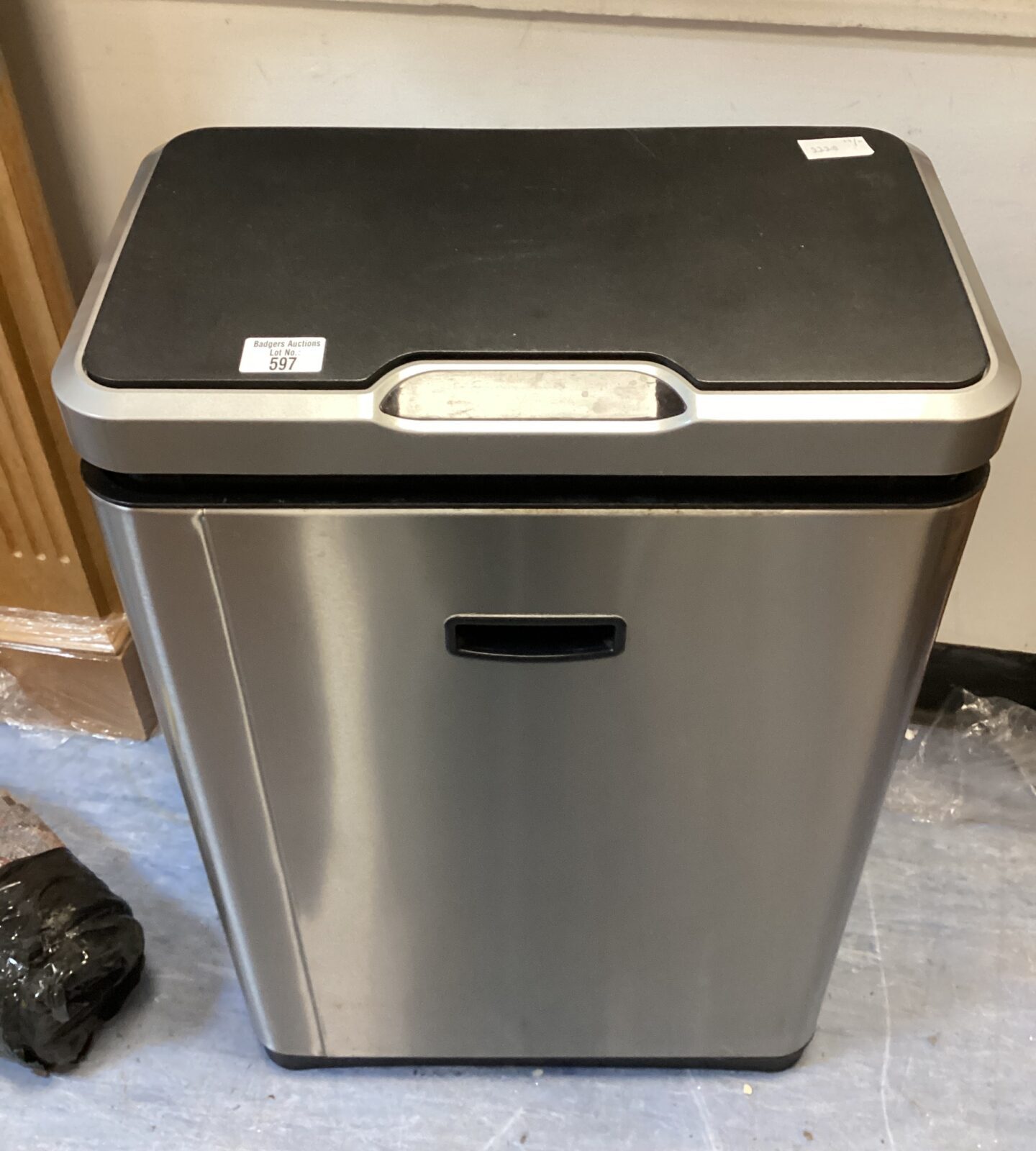 Electric opening bin untested