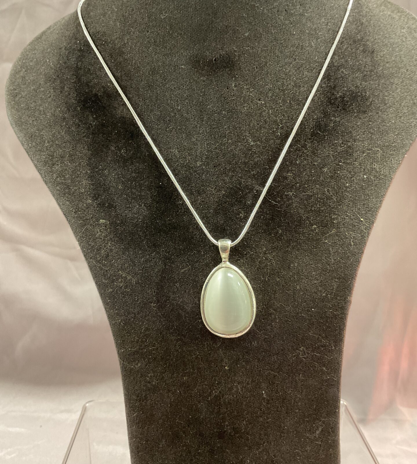 925 silver moonstone pendant 18” Snakelink necklace