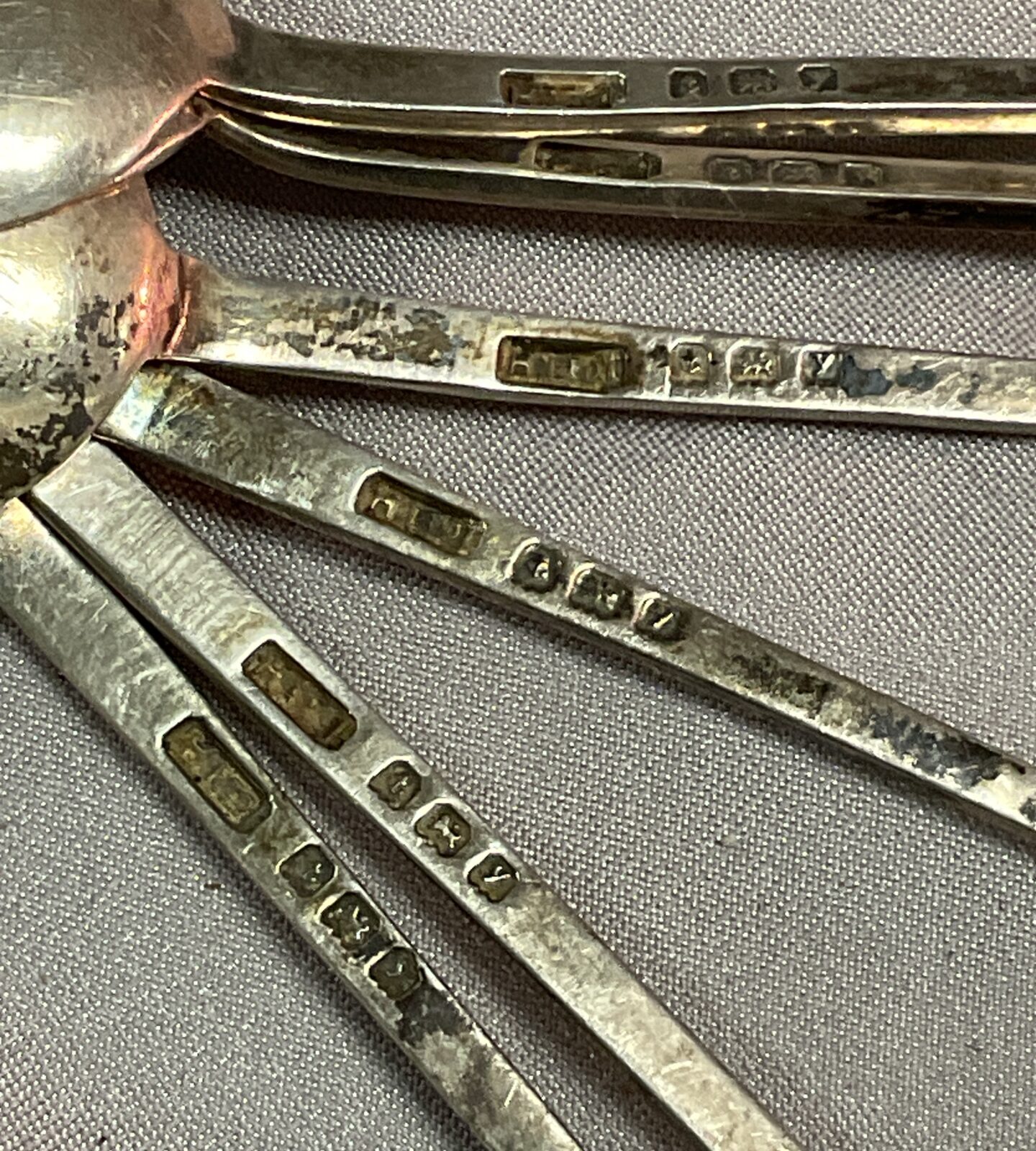 Six hallmarked Sterling silver teaspoons 40g - Image 2