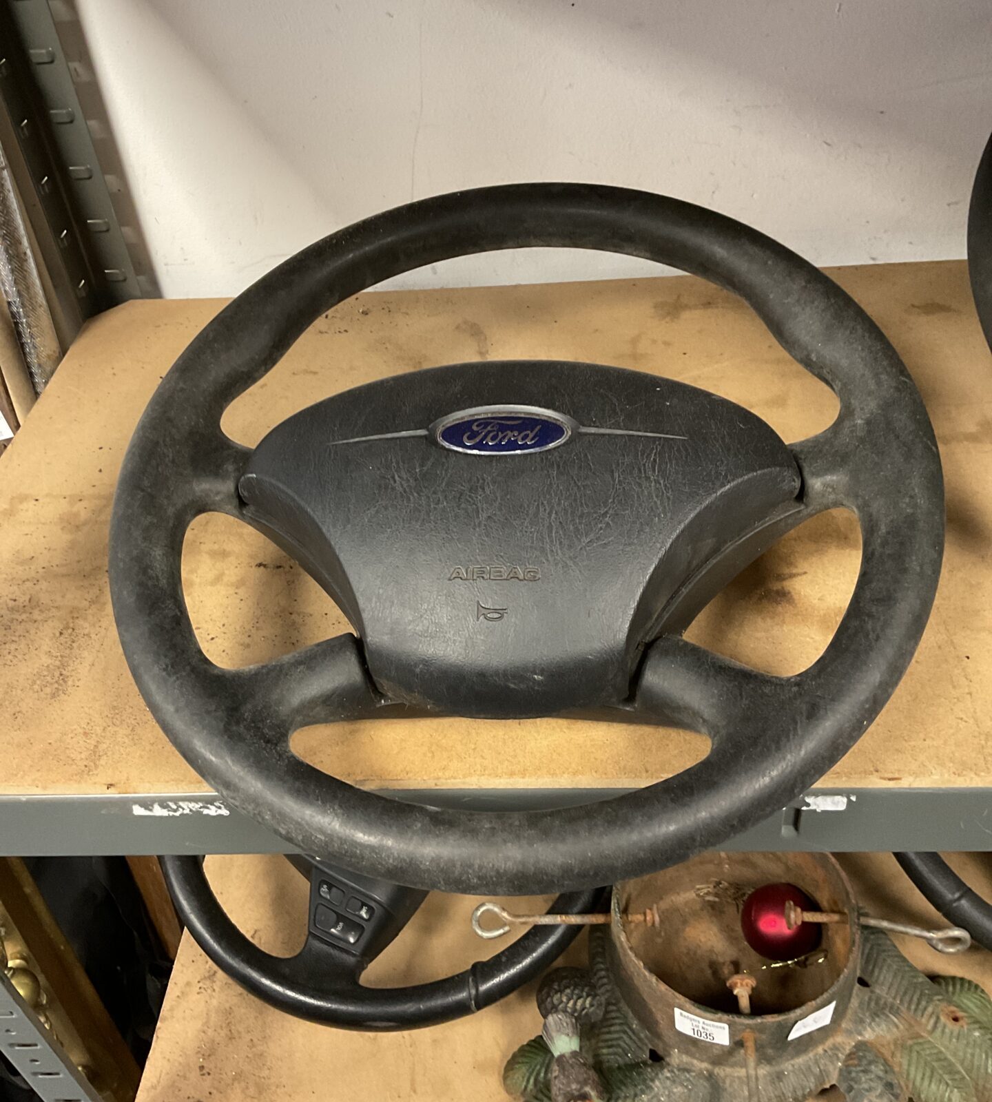 Ford car steering wheel