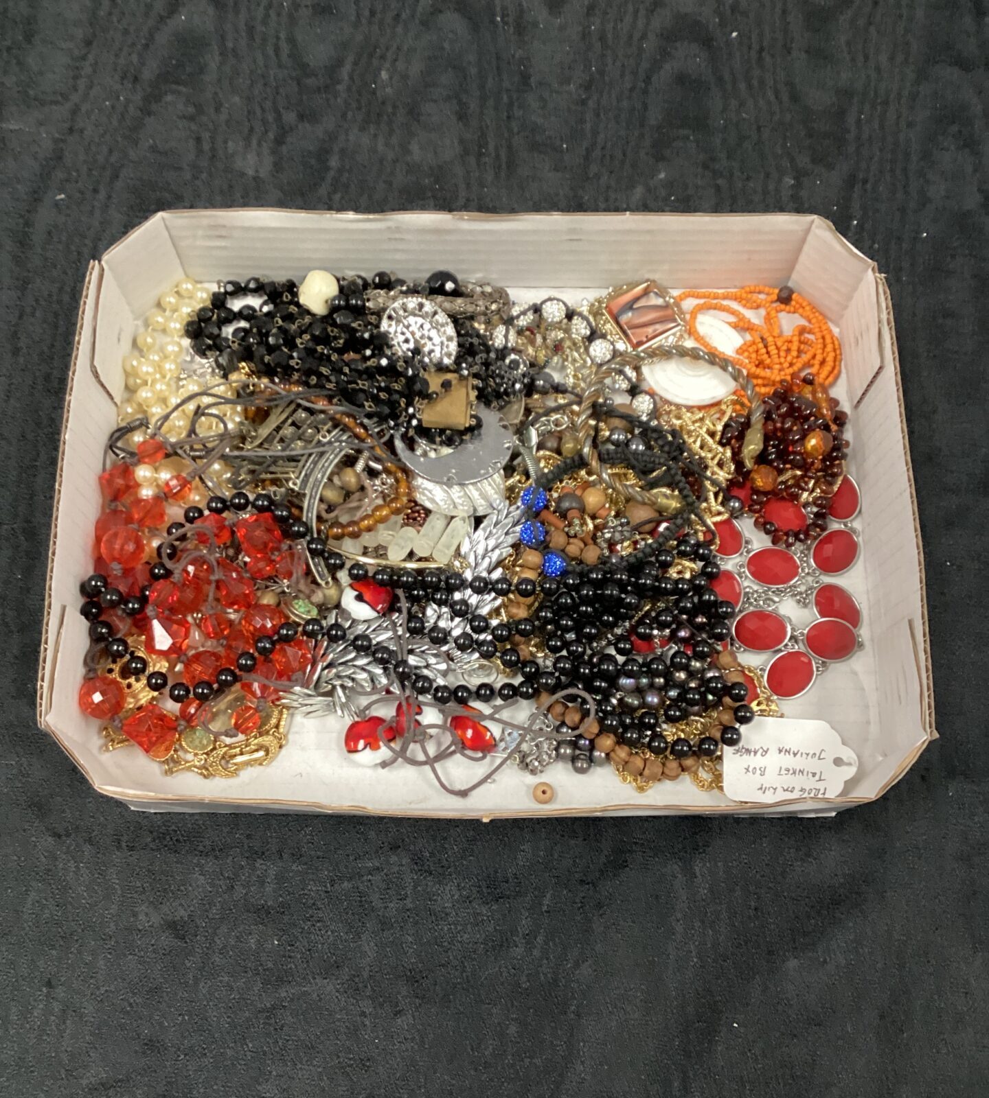 Tray of costume jewellery