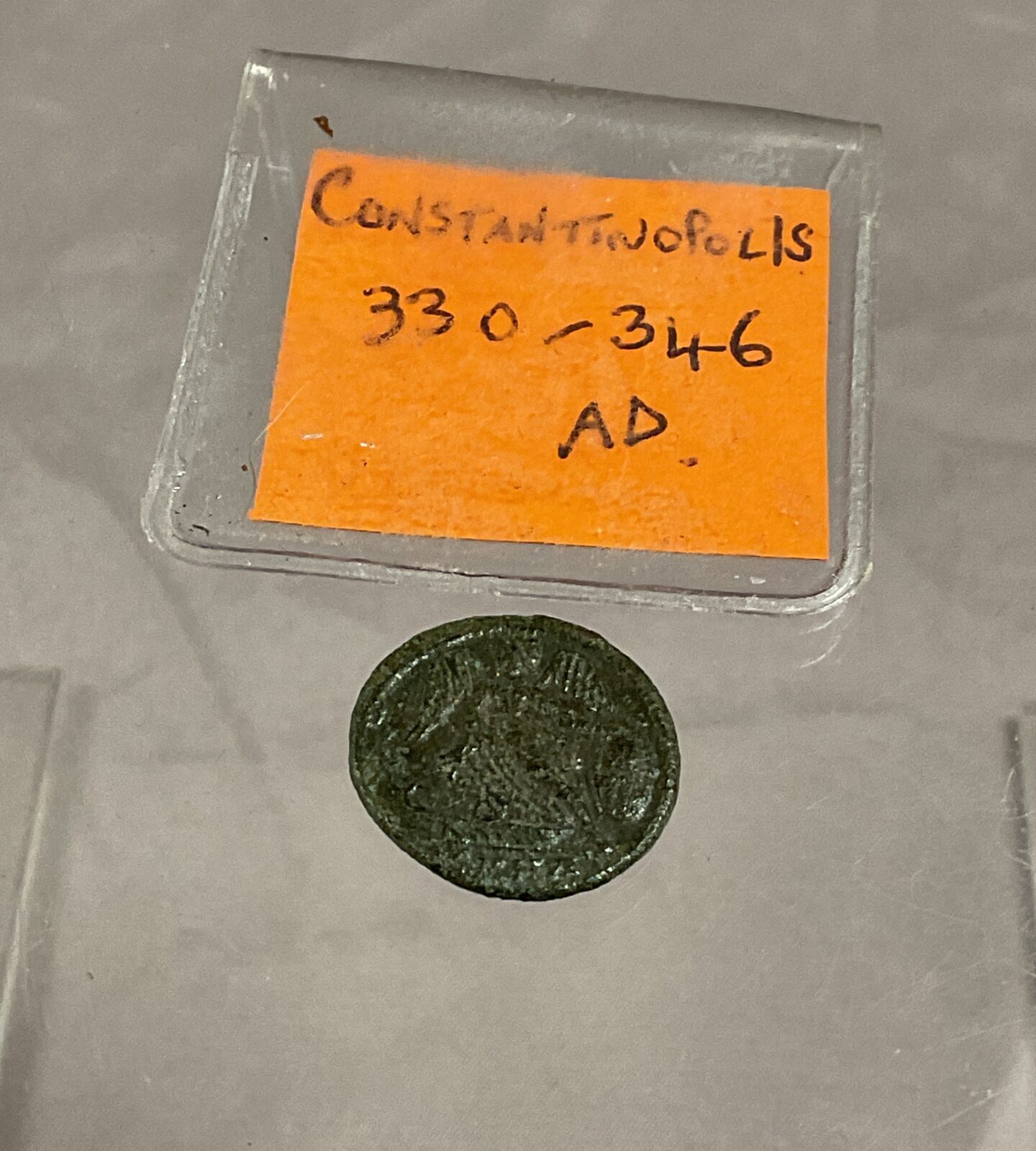 Constantinoplis Roman coin 330-346 Ad - Image 2