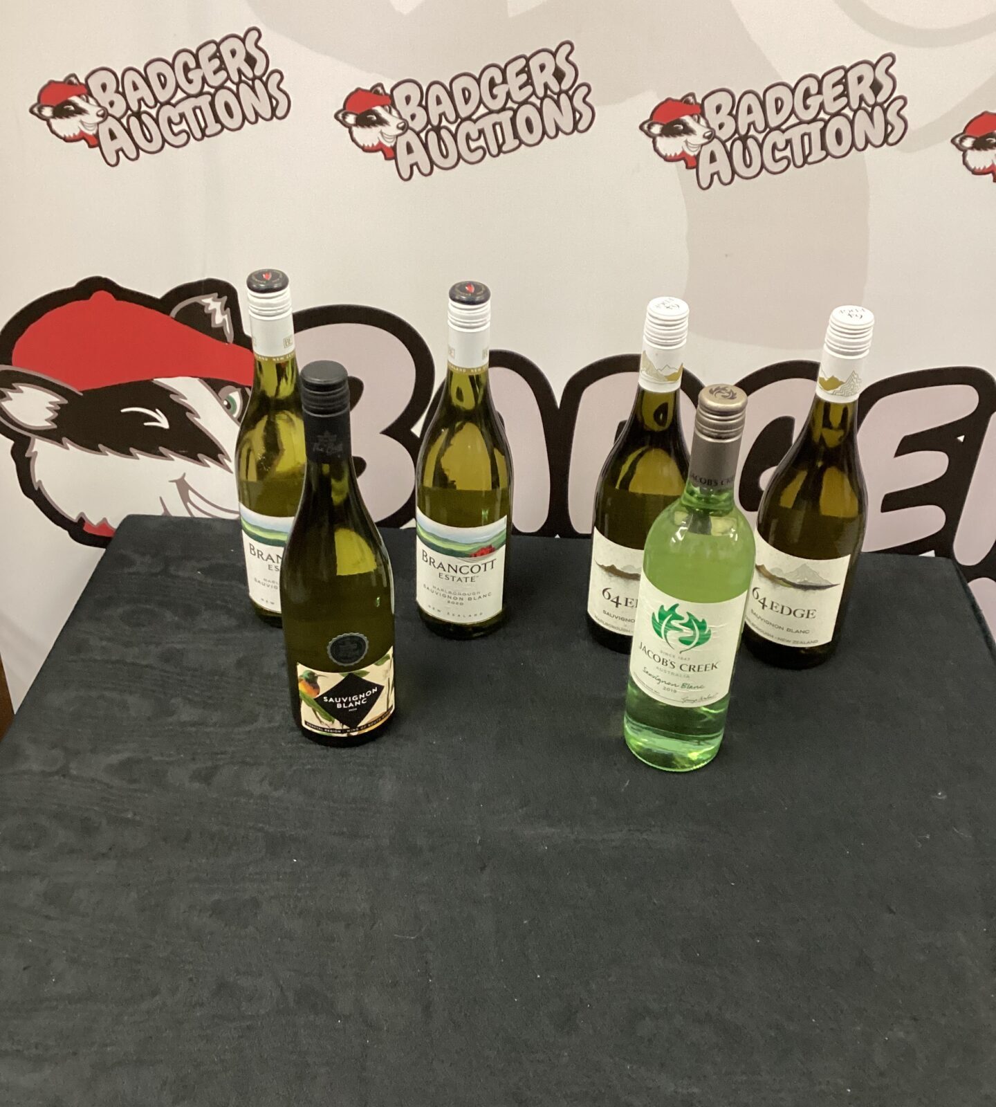 Six bottles of white wine inc Sauvignon Blanc