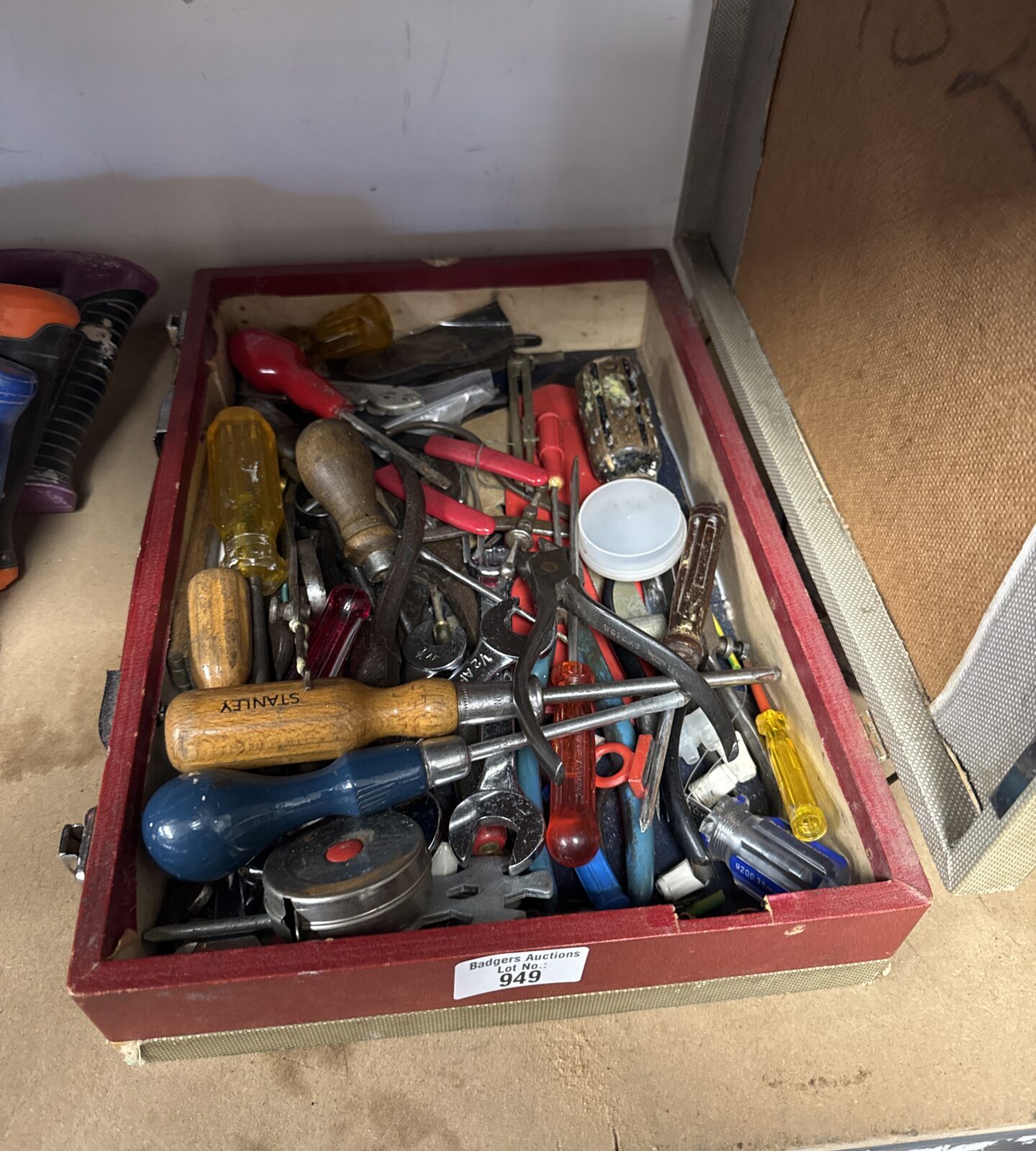 Small tray of assorted tools