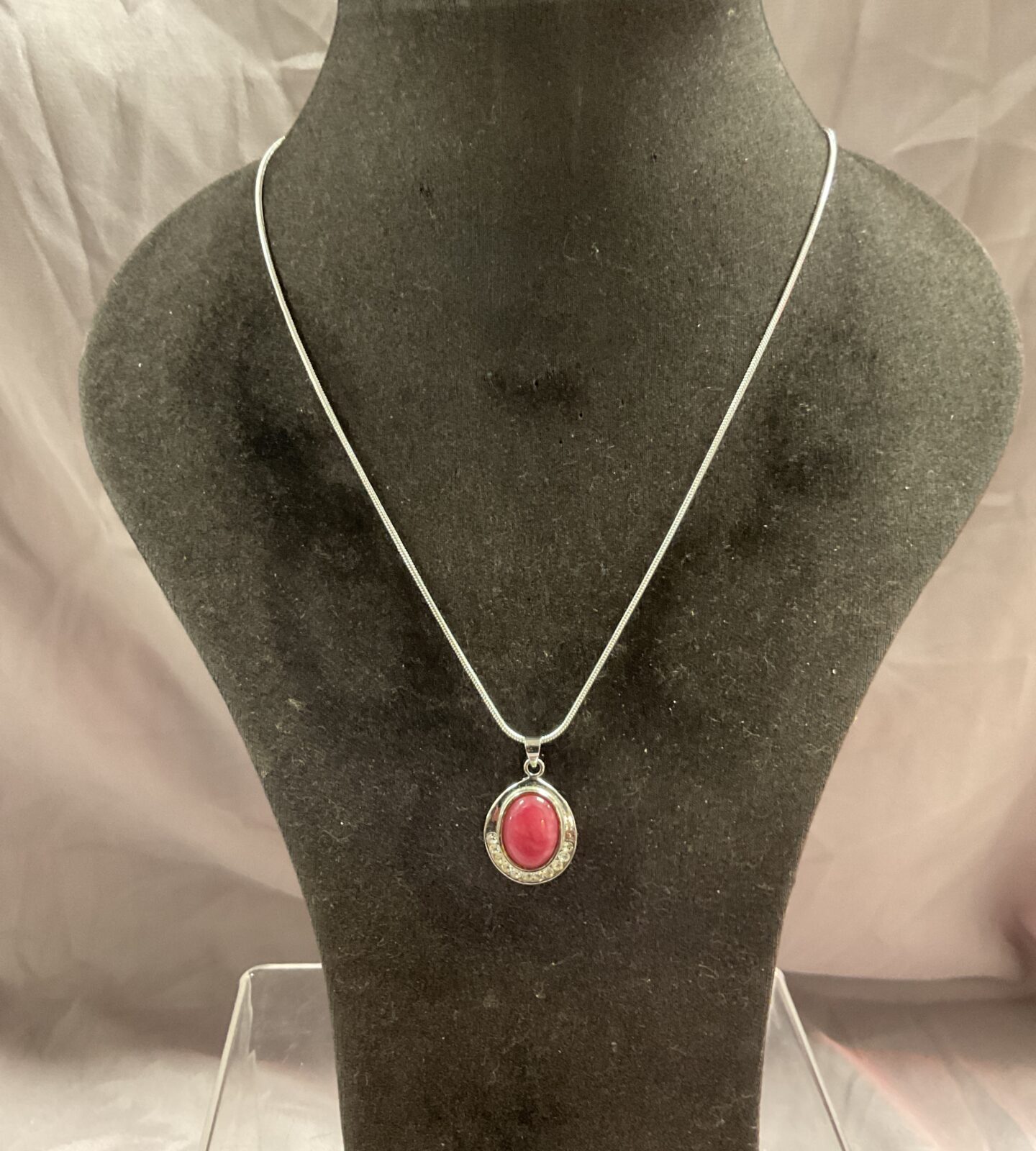 925 silver 18” Snakelink necklace with Pink stone pendant