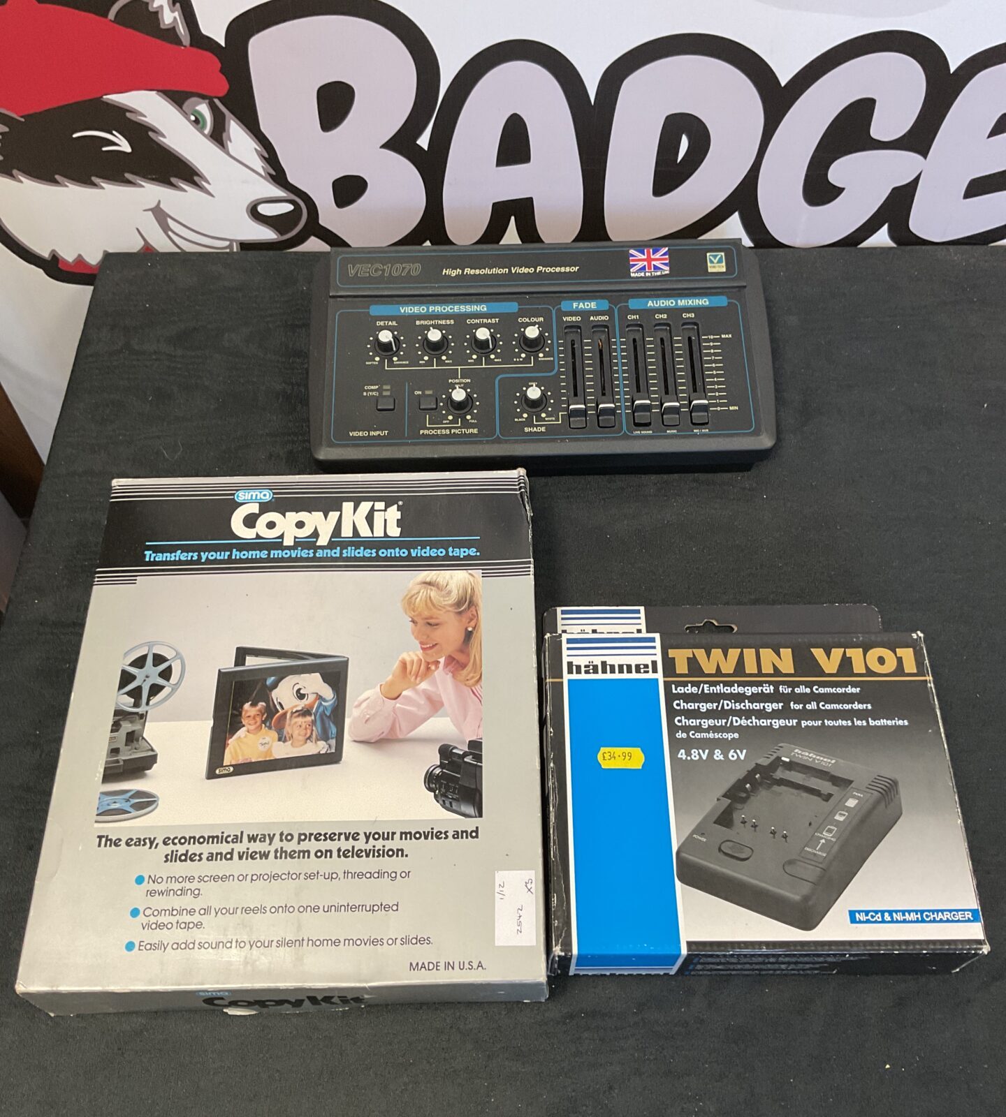 Videotech high resolution video processor VEC1070 with camcorder battery charger and copykit for transferring slides to vhs