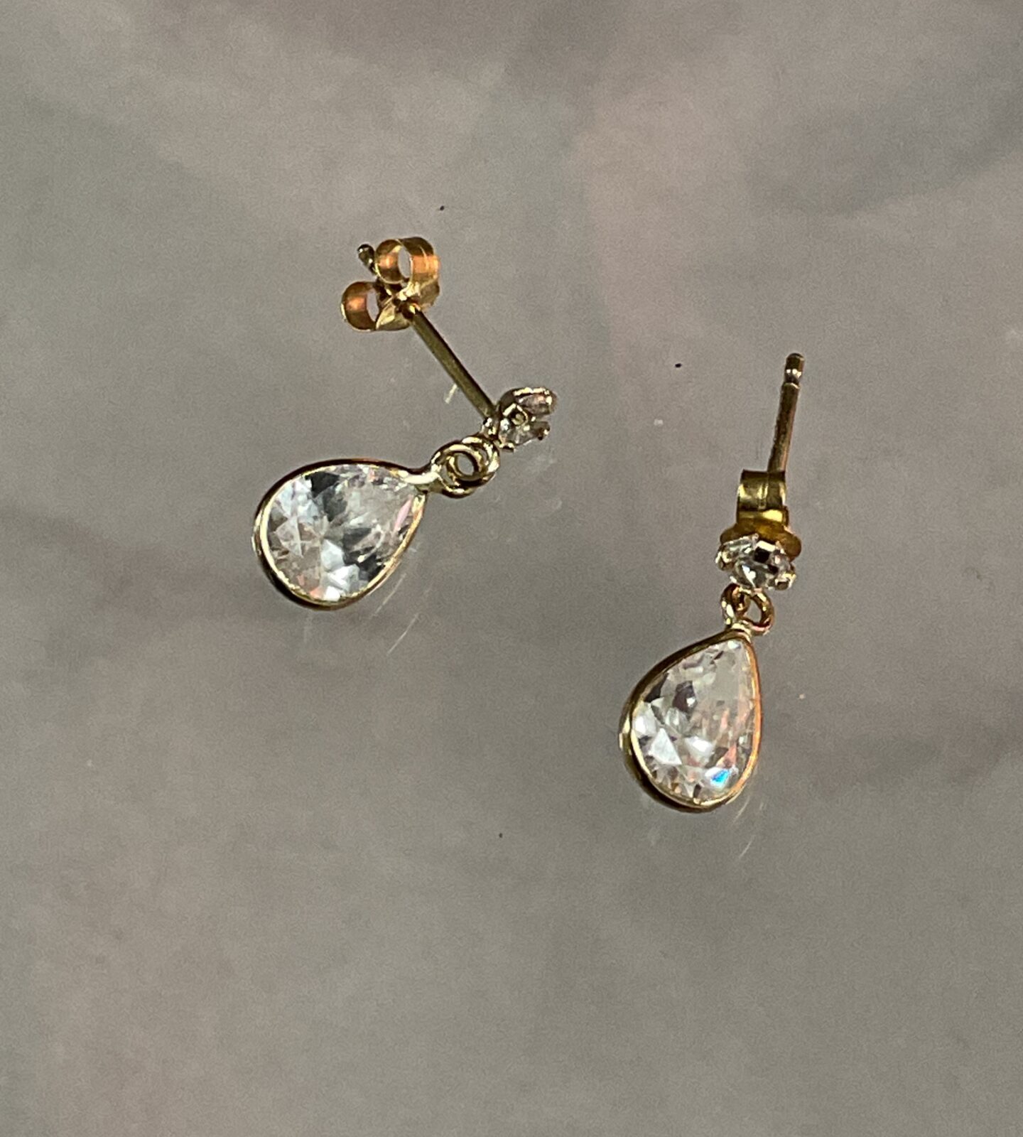 Pair 9ct gold drop earrings