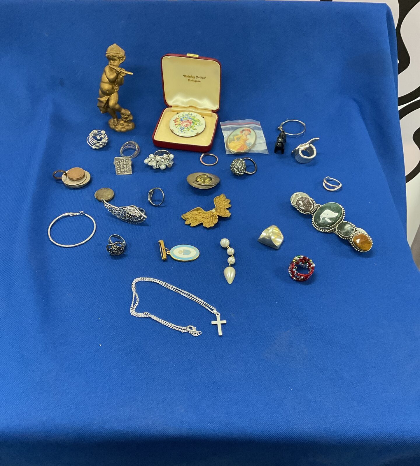 Box of mixed inc Scottish stone bracelet and costume jewellery