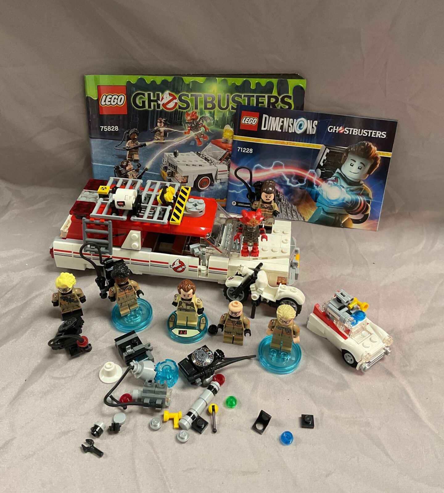 Lego ghostbusters set 75828 Ecto car and figures