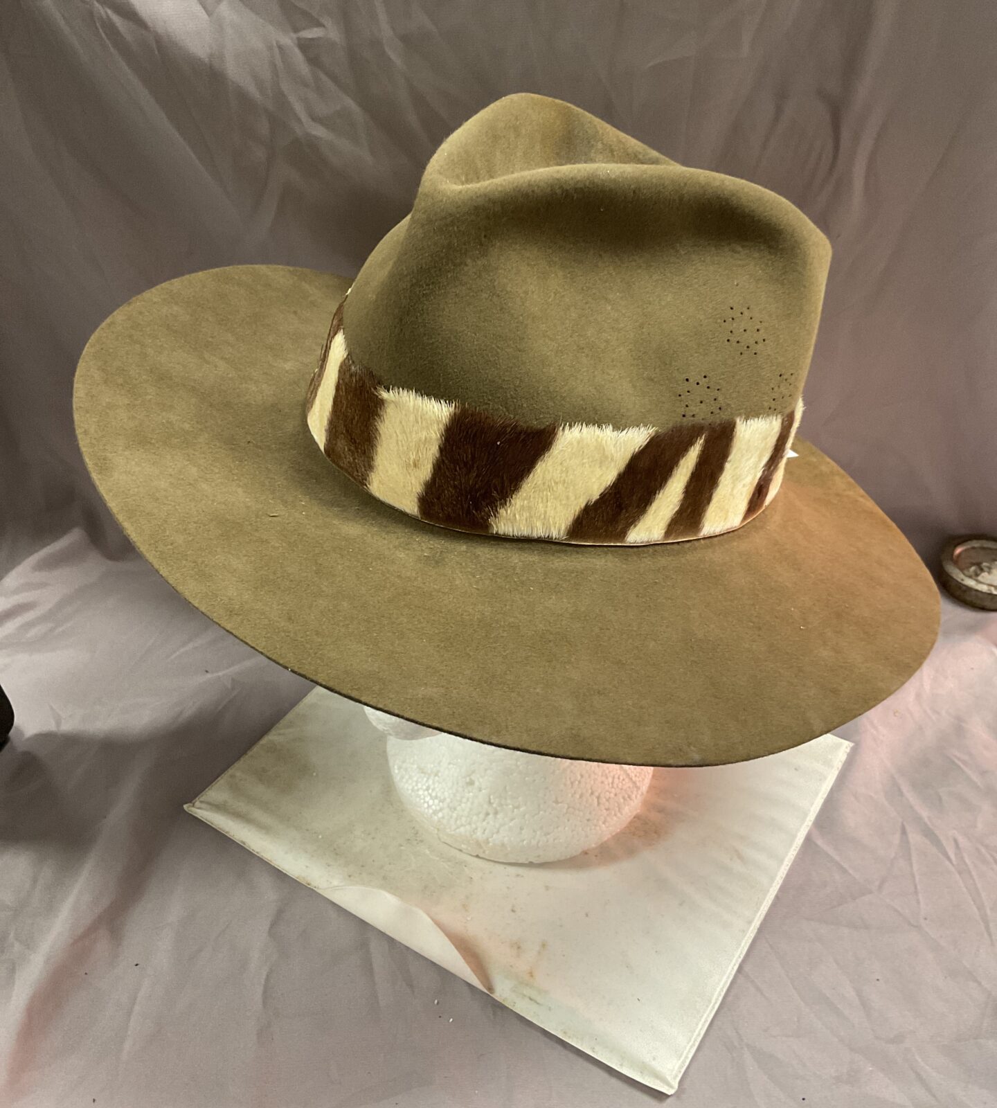 Dorian safari hat made for mala mala game reserve south africa