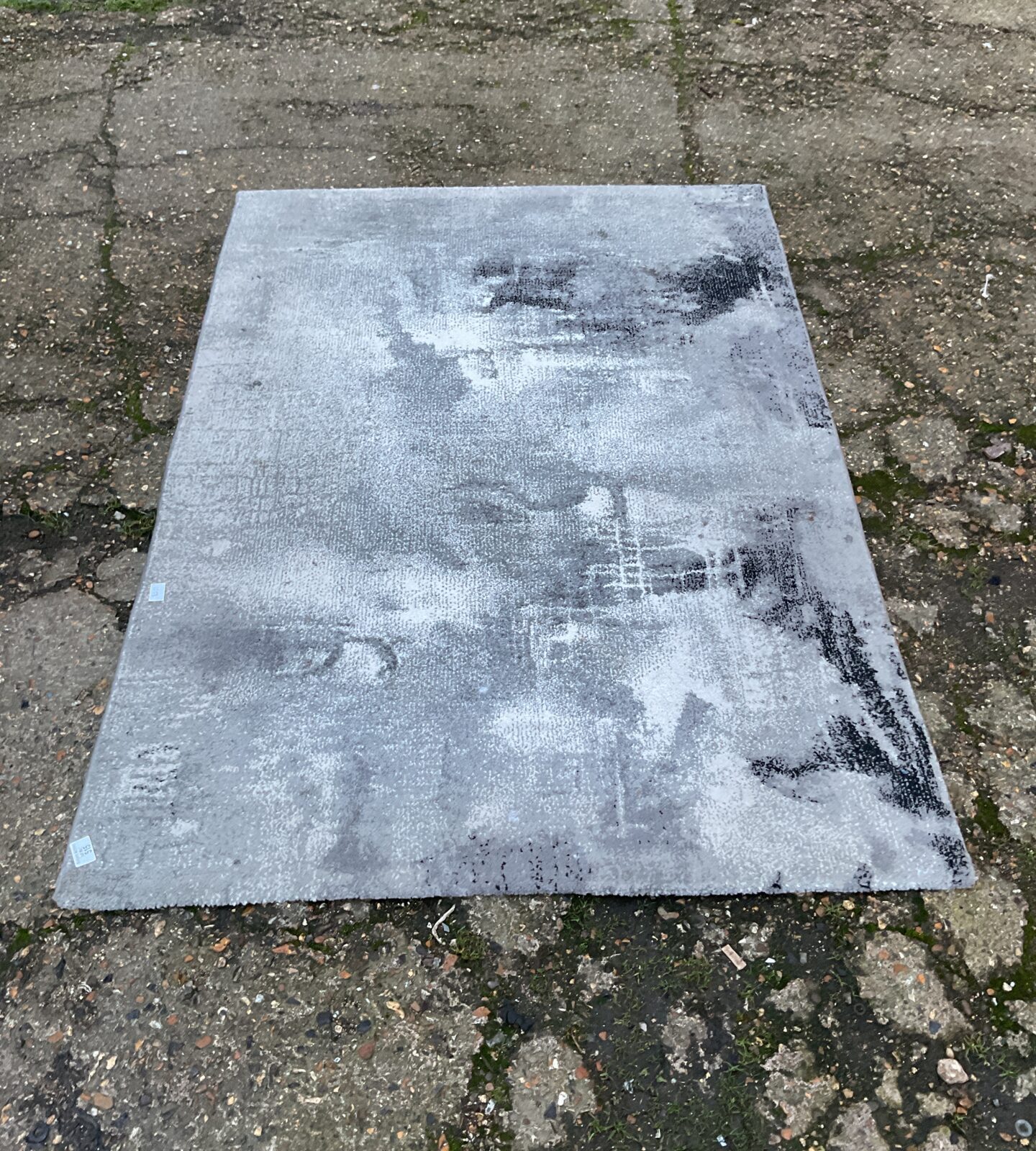 6 x 4 foot grey rug