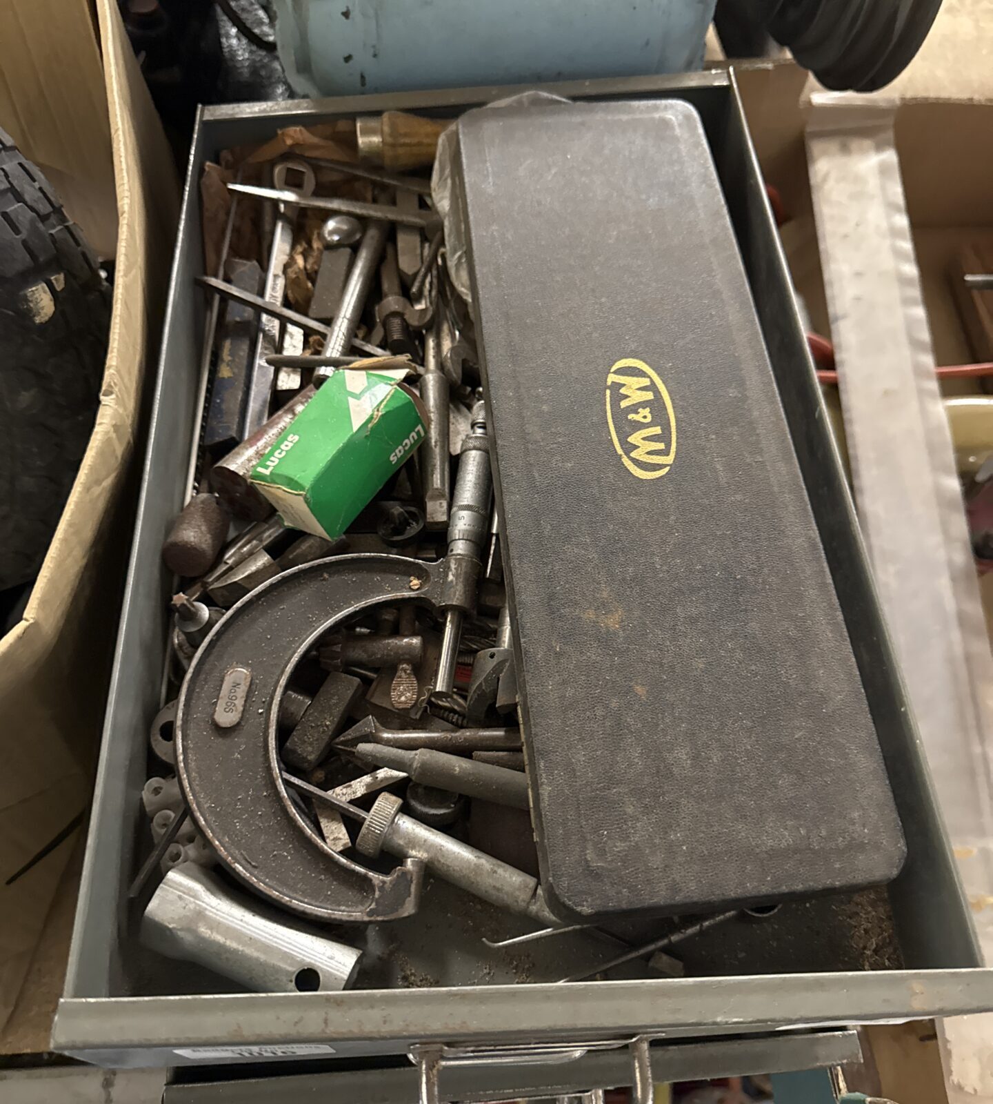 Five metal drawers with contents inc vernier gauges - Image 2