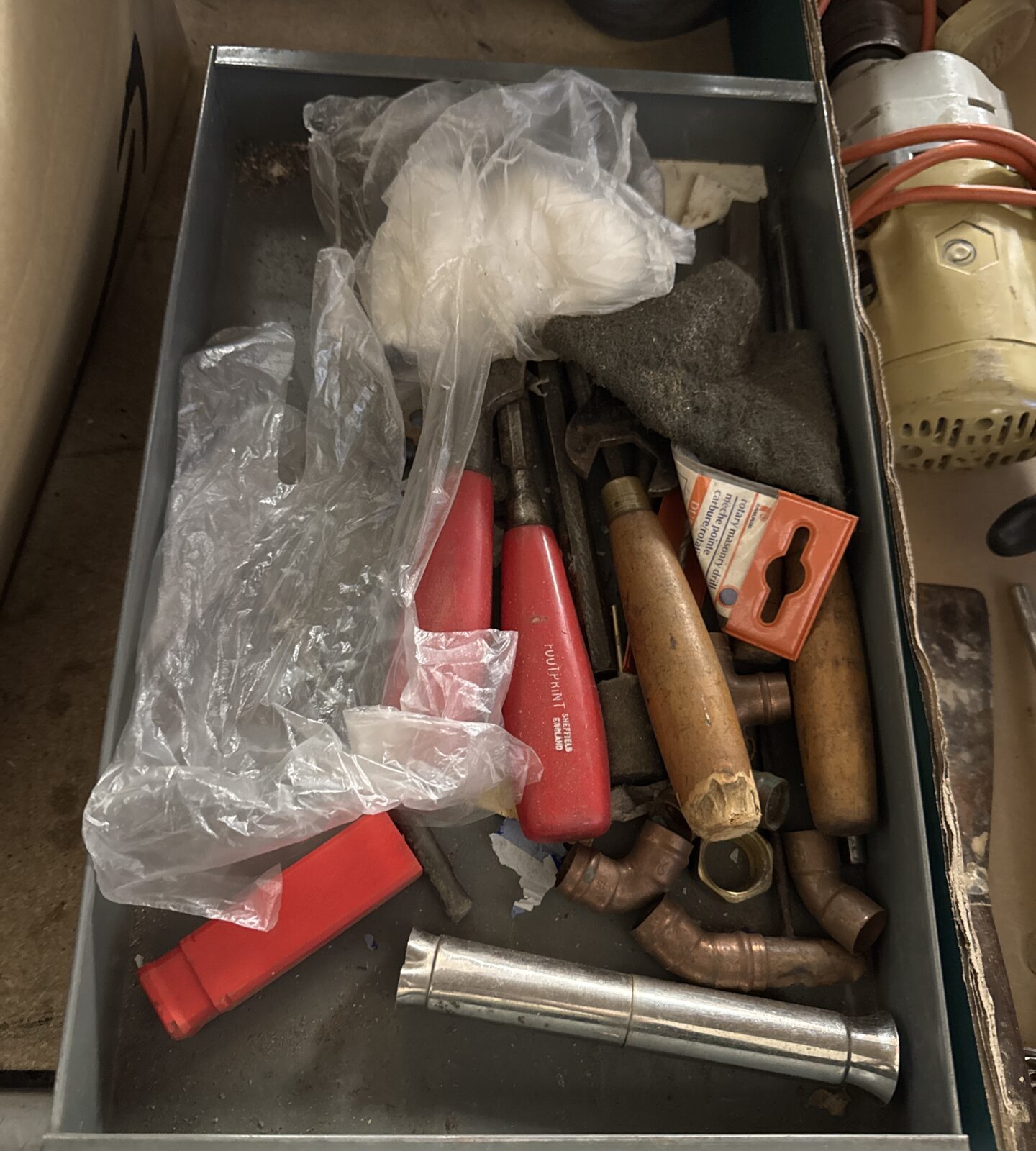 Five metal drawers with contents inc vernier gauges - Image 5