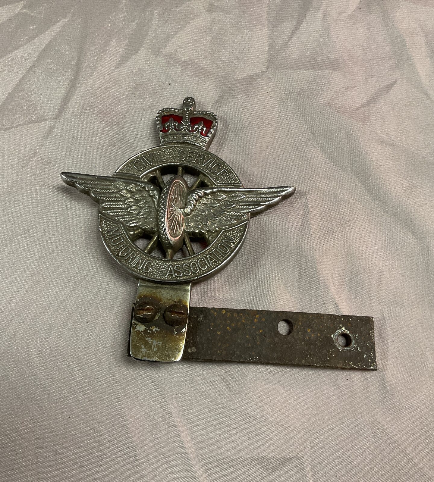 Vintage civil service motoring association classic car grill badge