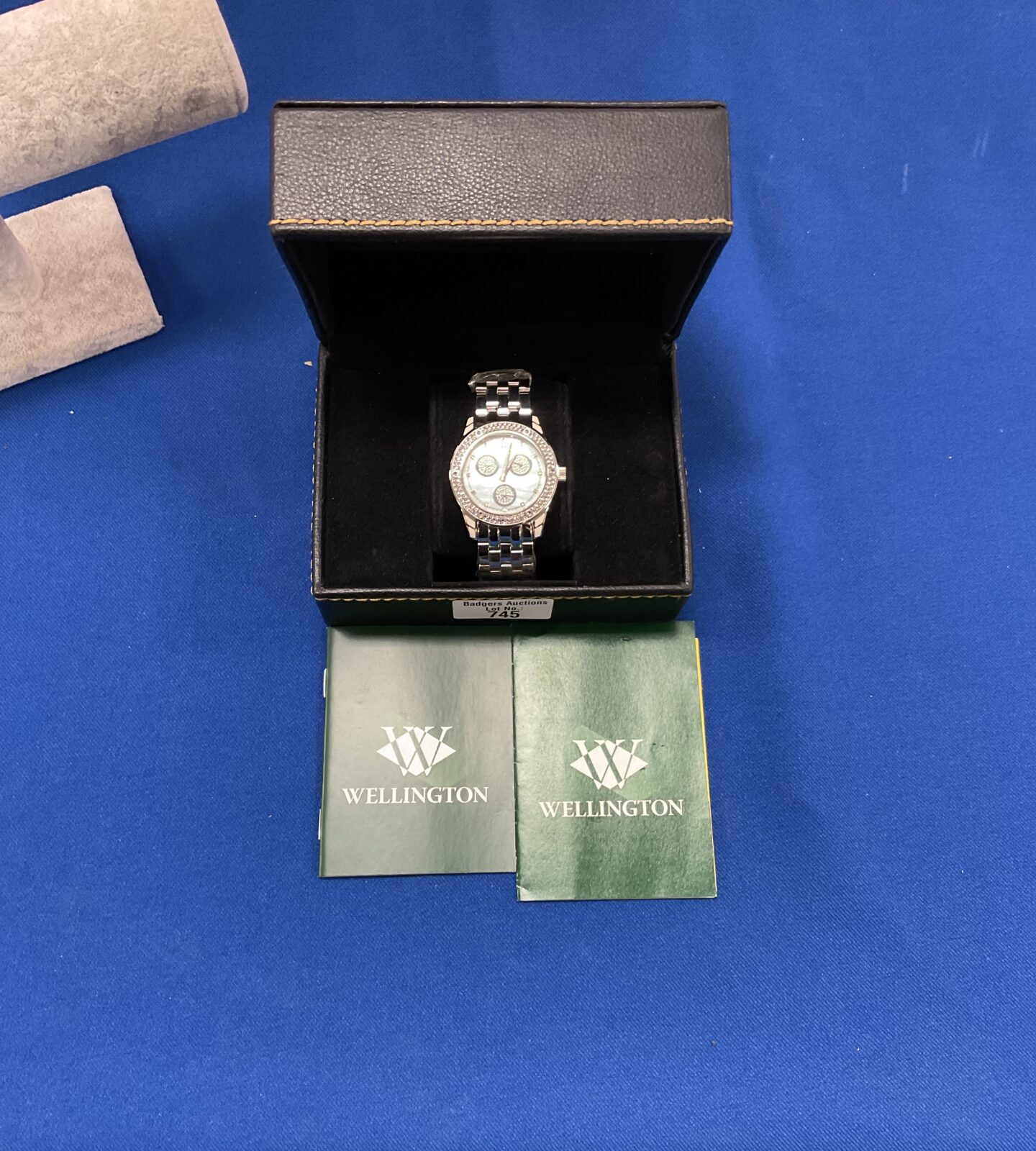 Wellington gents wristwatch with paperwork