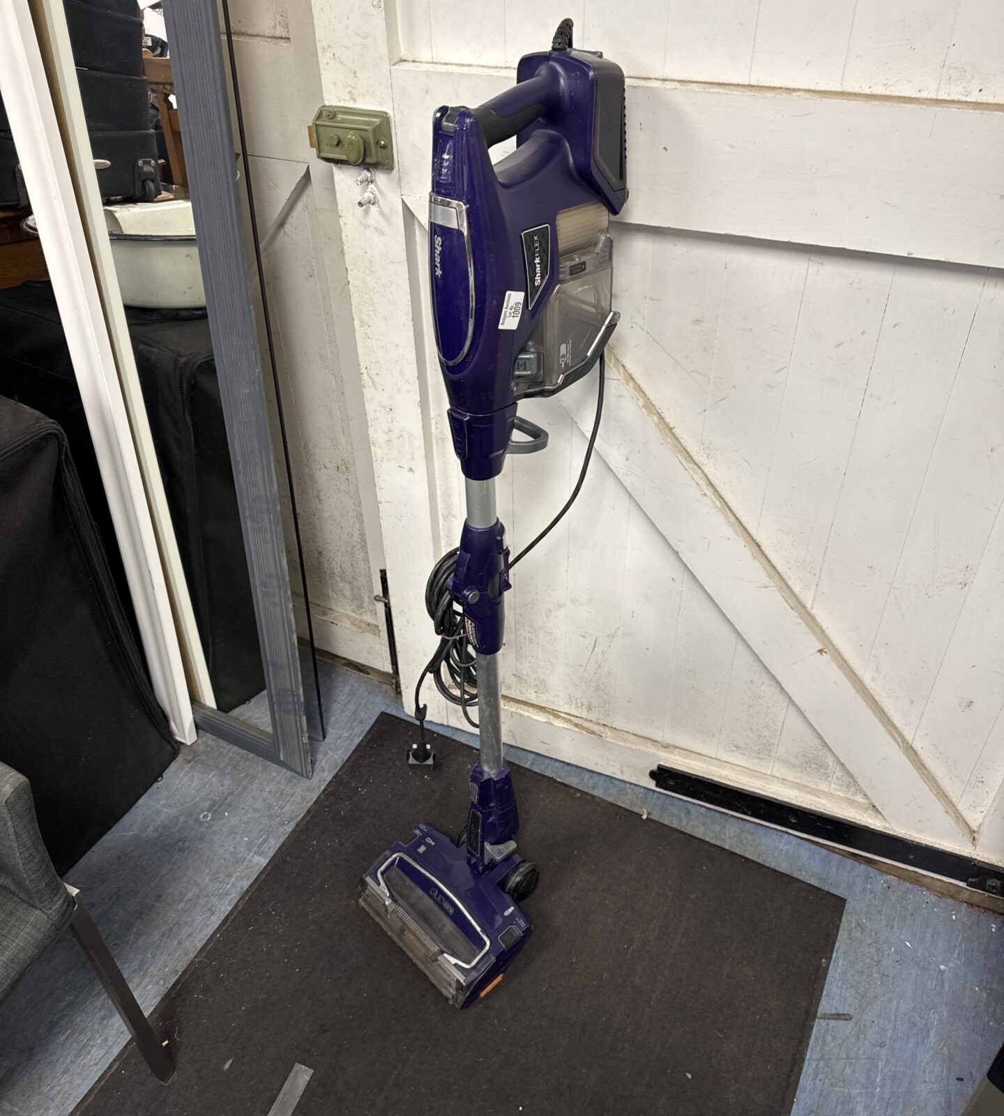 Shark flex corded hoover - working