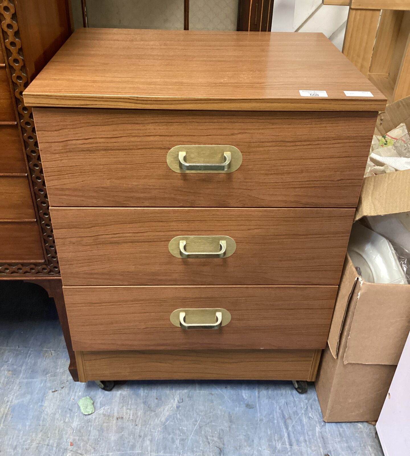 Austinsuite bedside drawers