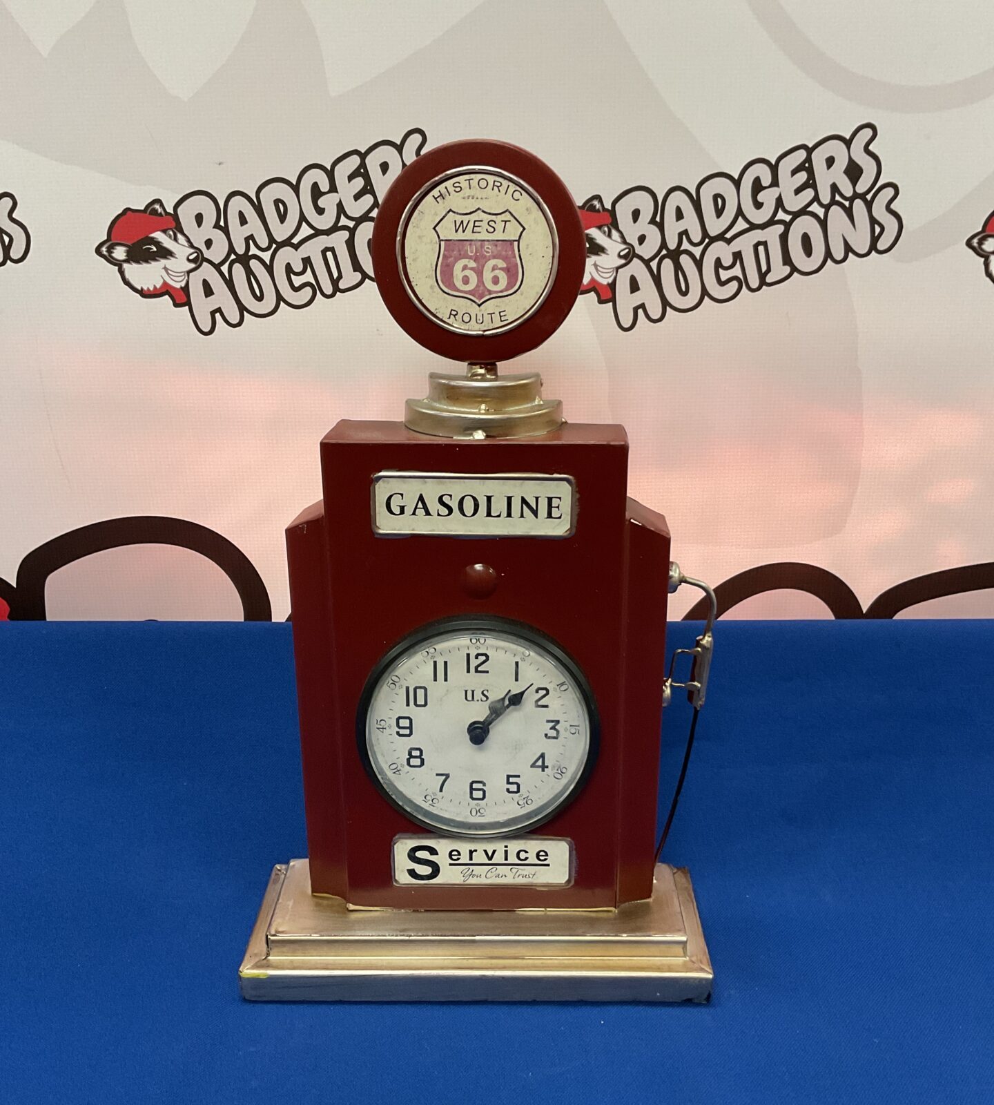 Tin route 66 fuel pump quartz desk clock