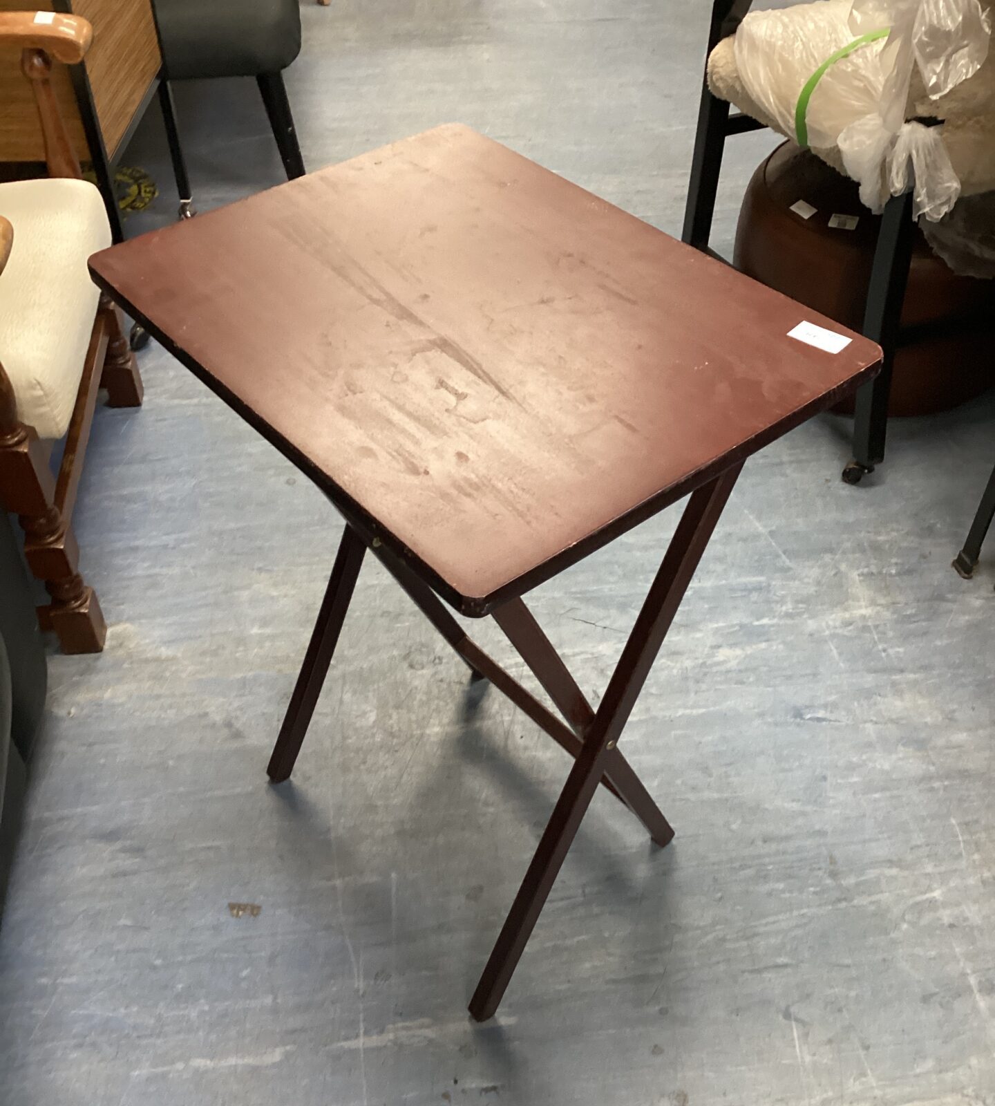 Folding table