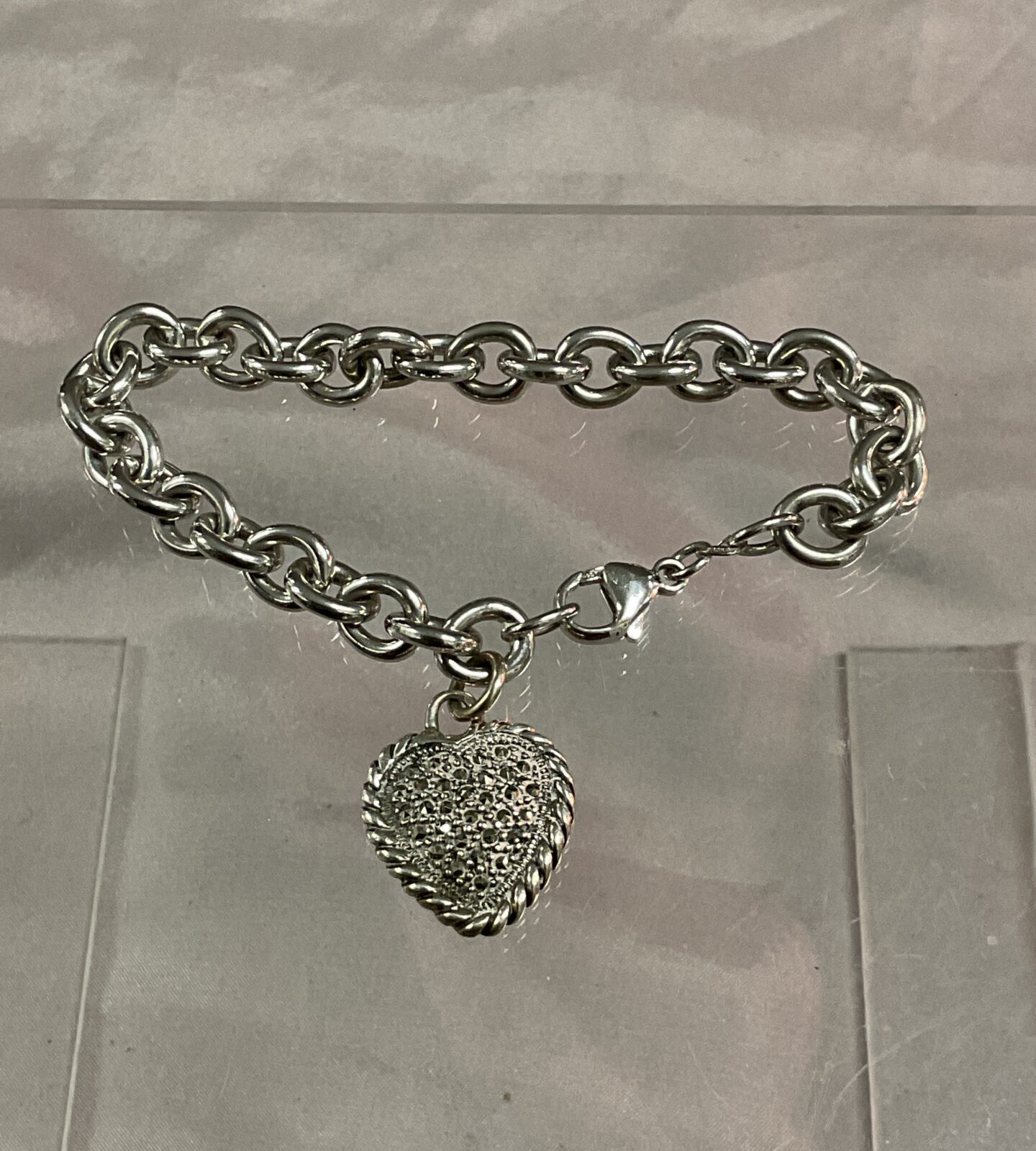 Sterling silver heart pendant bracelet  29.8g