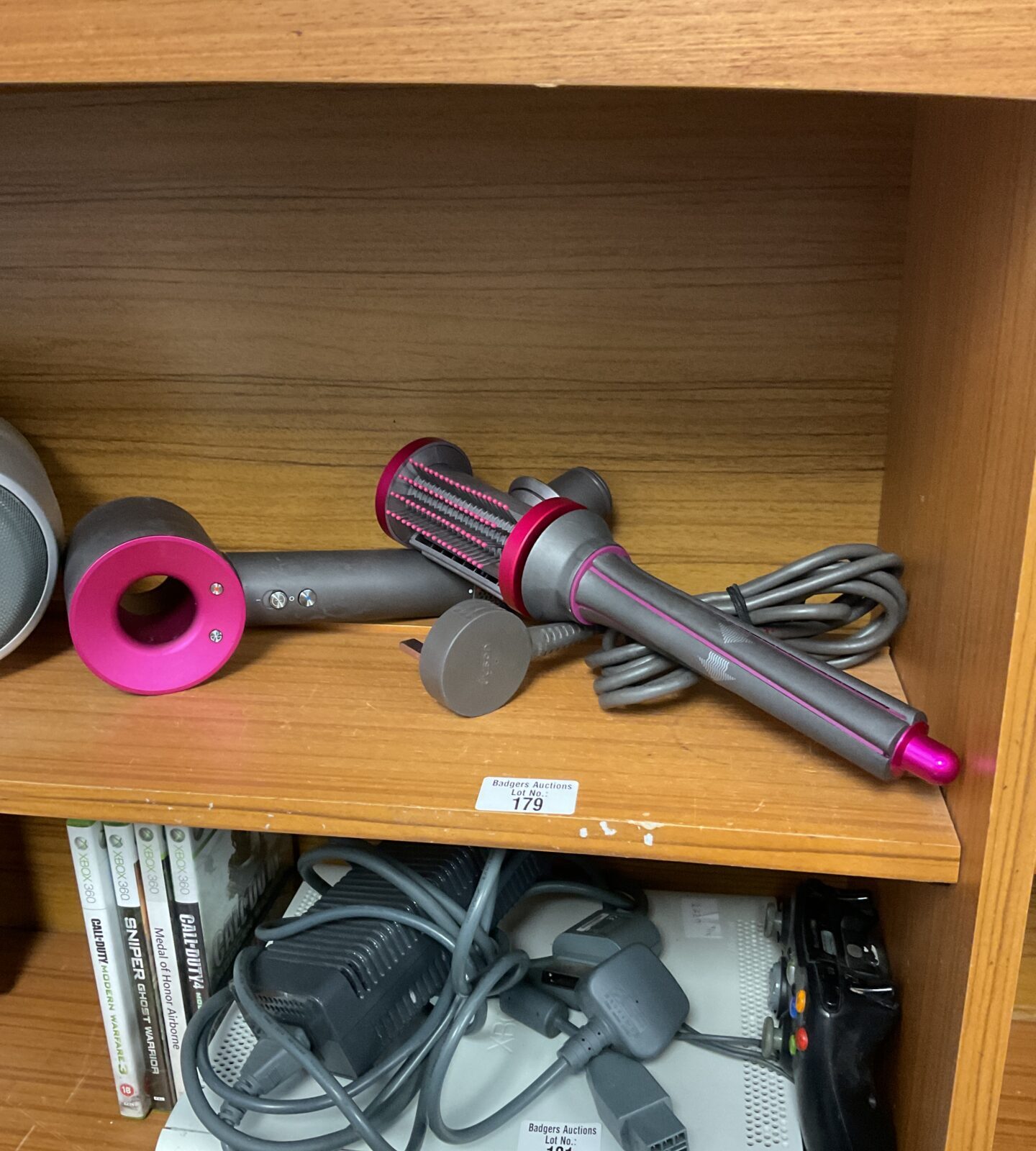 Dyson hairdryer with brush working