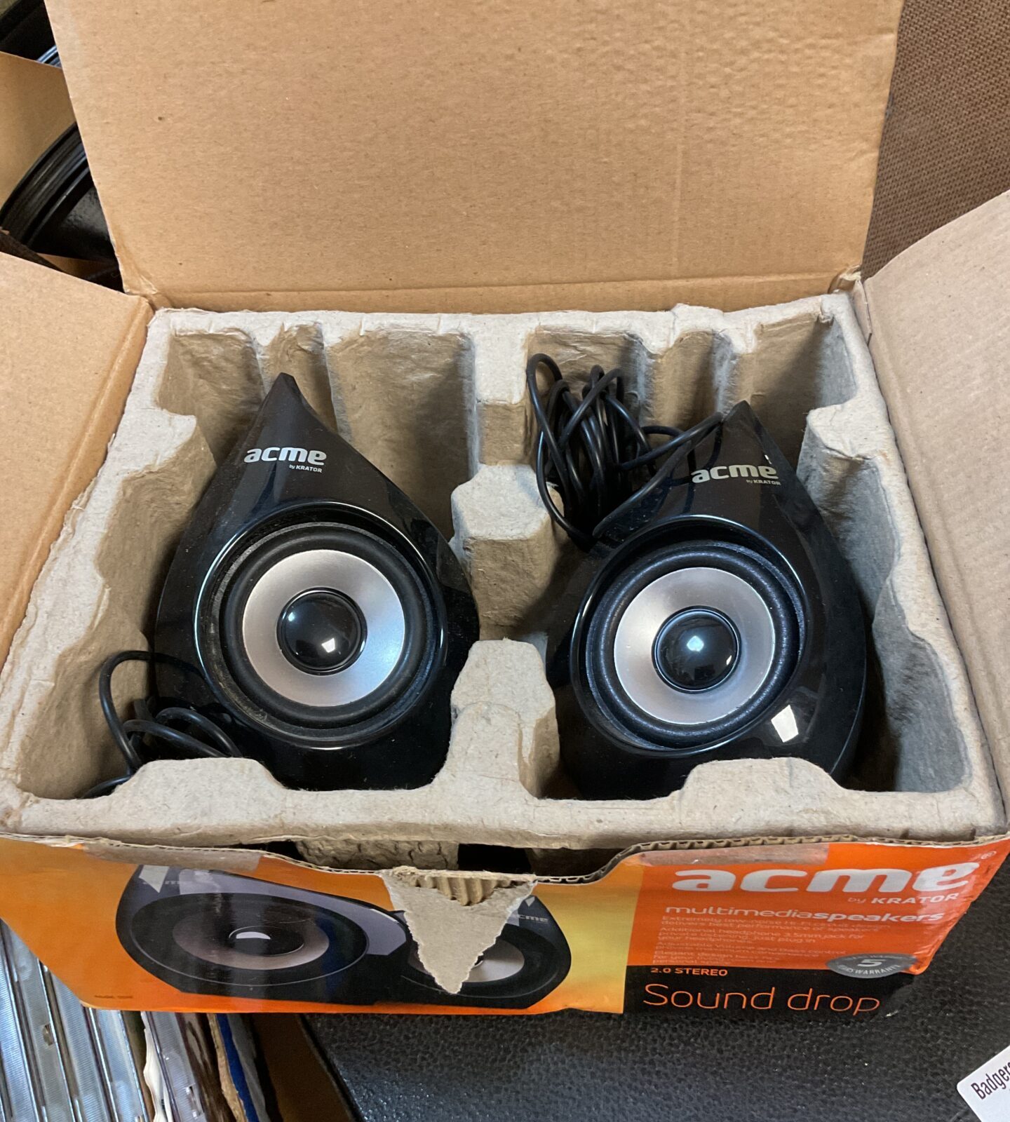 Pair of krator acme multimedia speakers