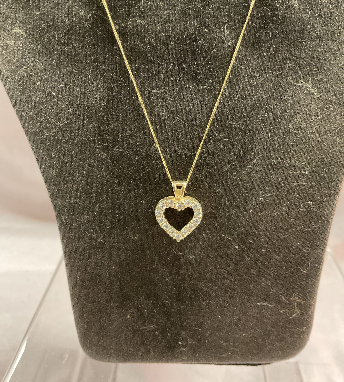 9ct gold heart and white stone necklace