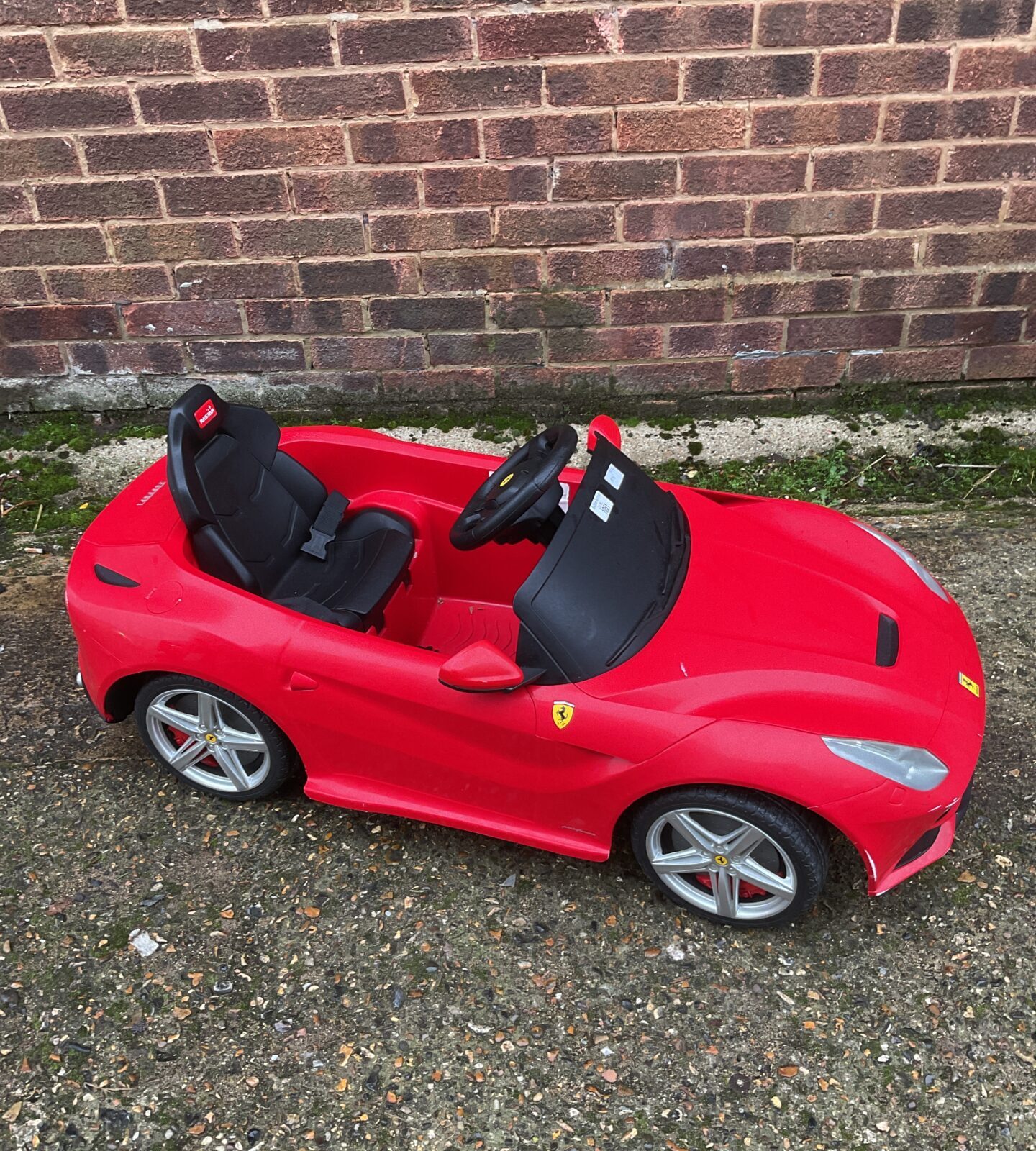 Child ride in electric ferrari car (untested, now charger)