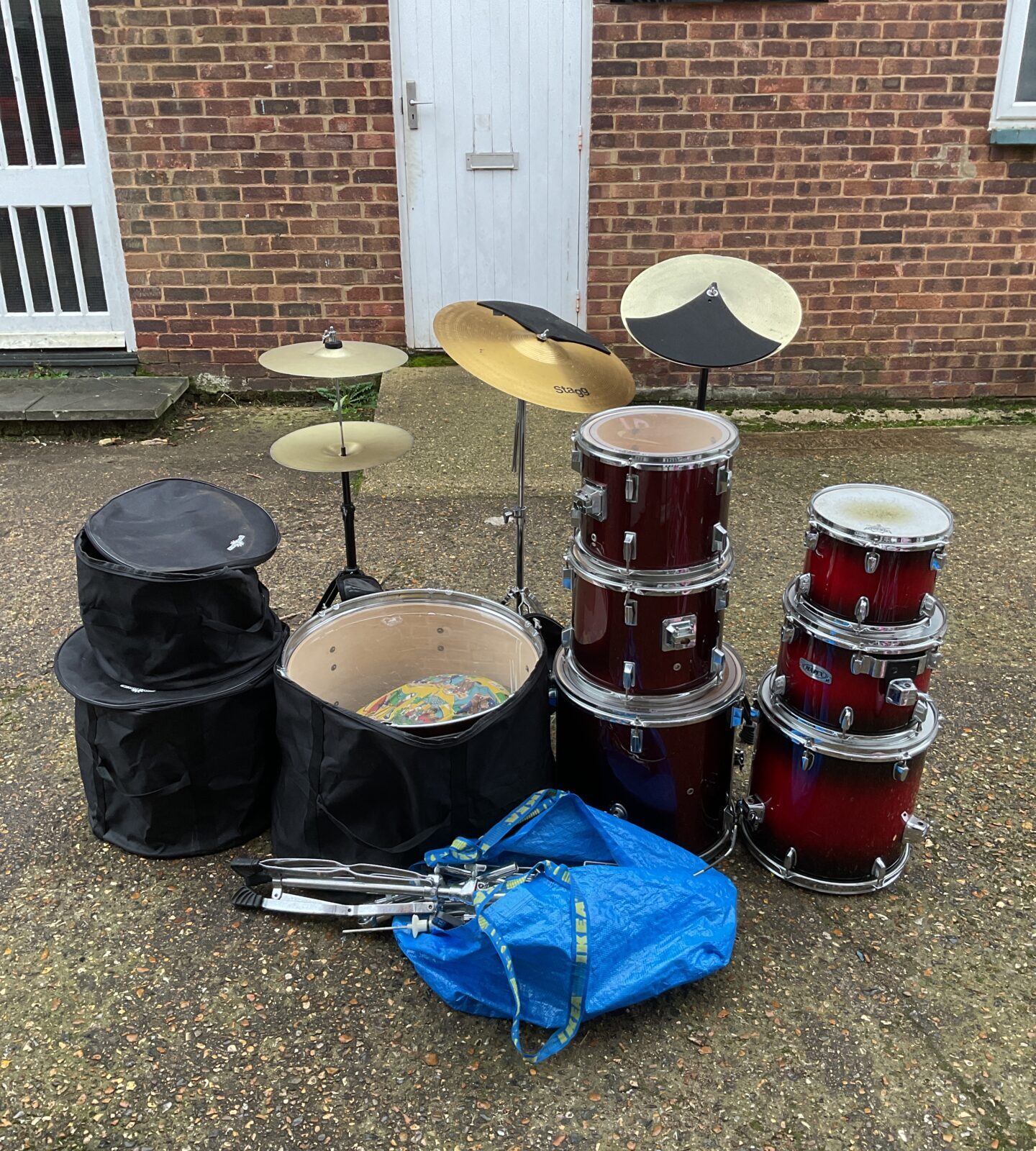 Mapex full size red 7 piece drum kit