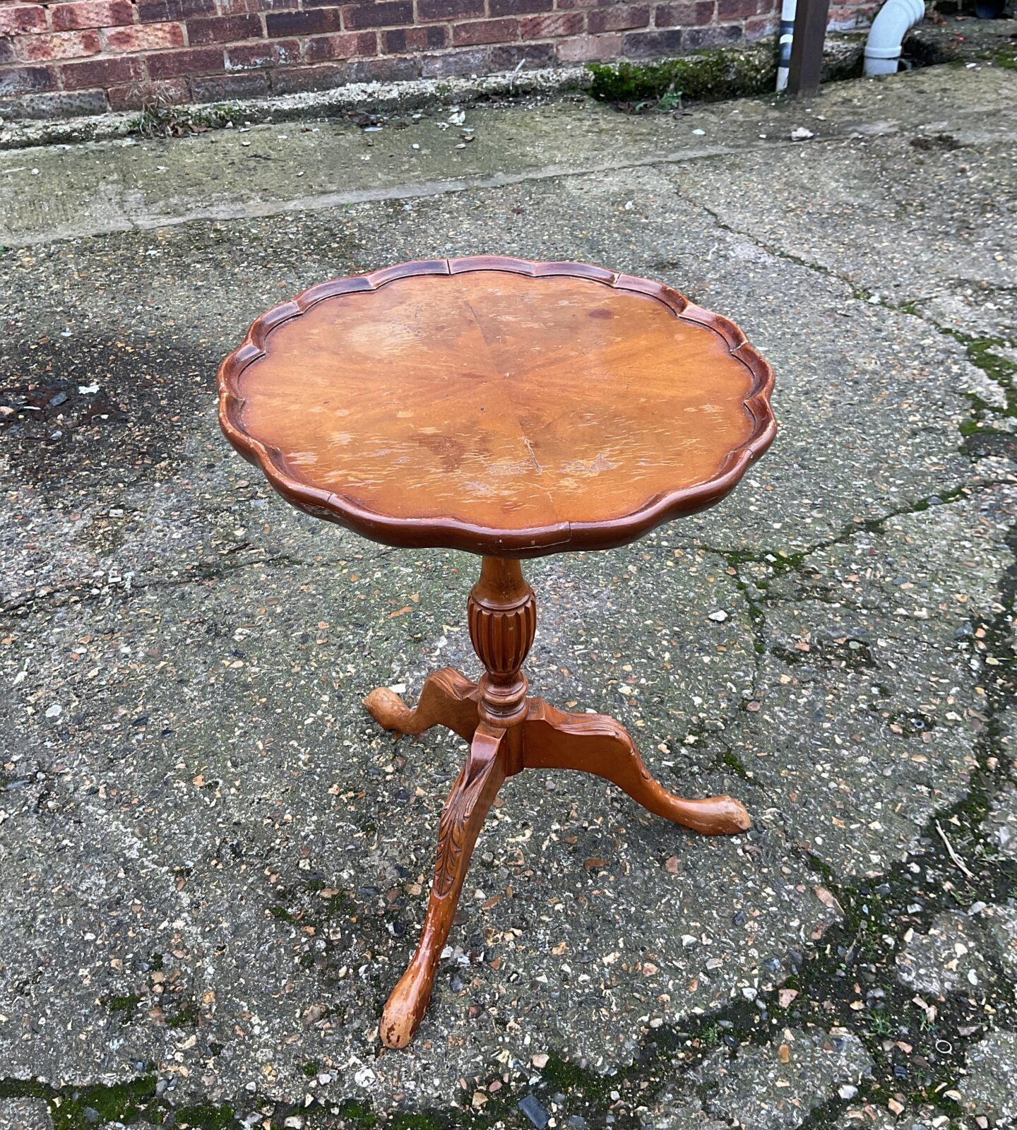 Antique light mahogany pie crust wine table