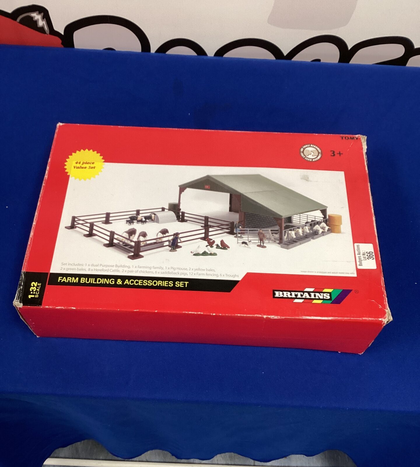 Britains Farm Building and accessories set