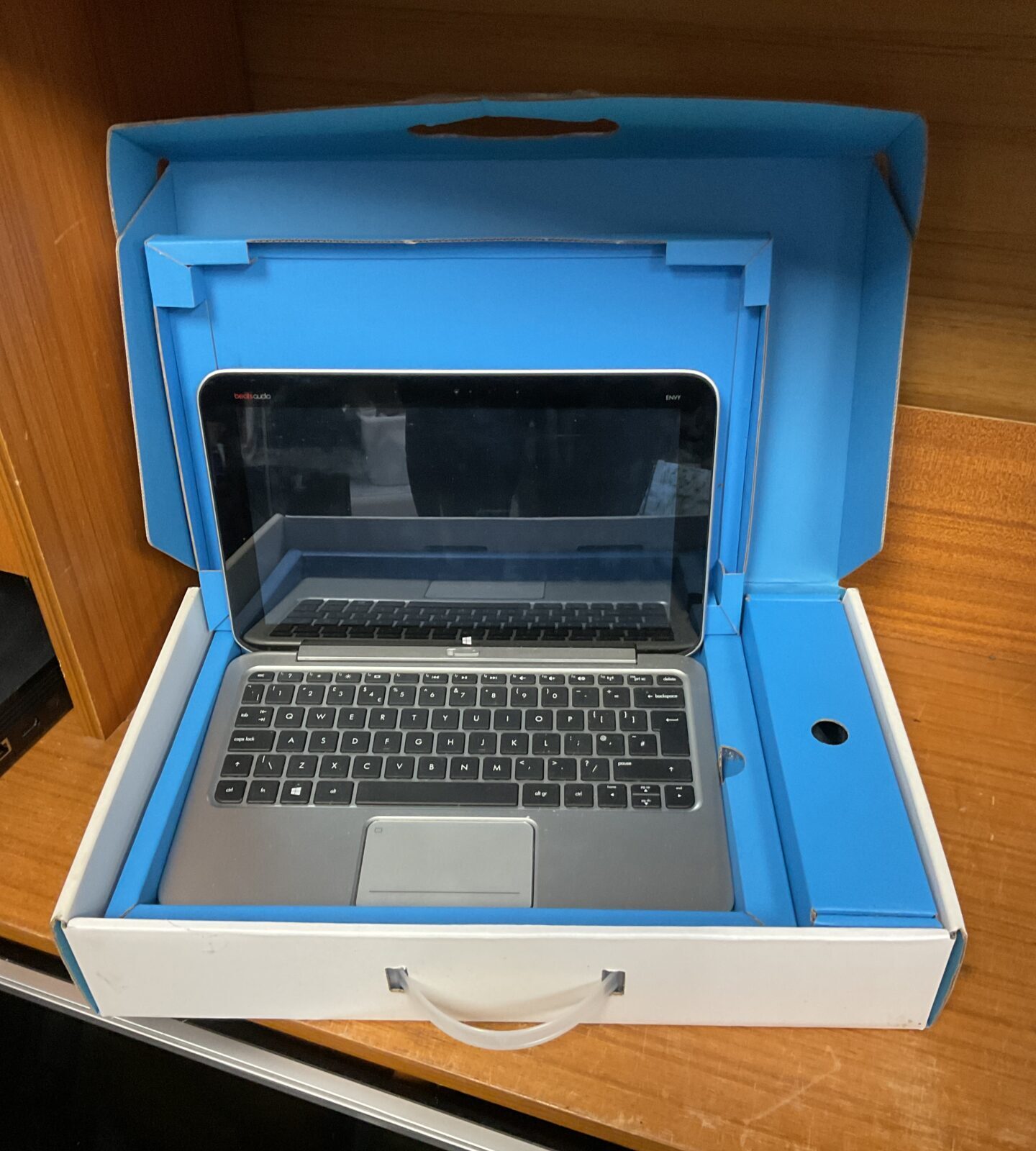 Hp envy x2 windows 8 laptop with charger