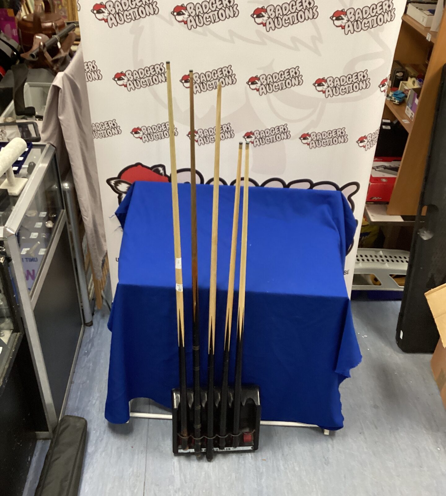 Freewheel Pool Cue storage Rack with Cues