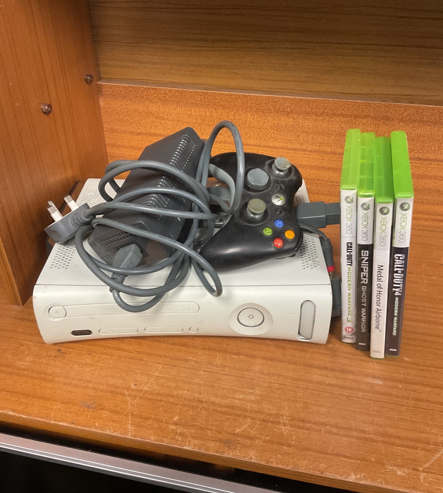 Microsoft xbox 360 console bundle