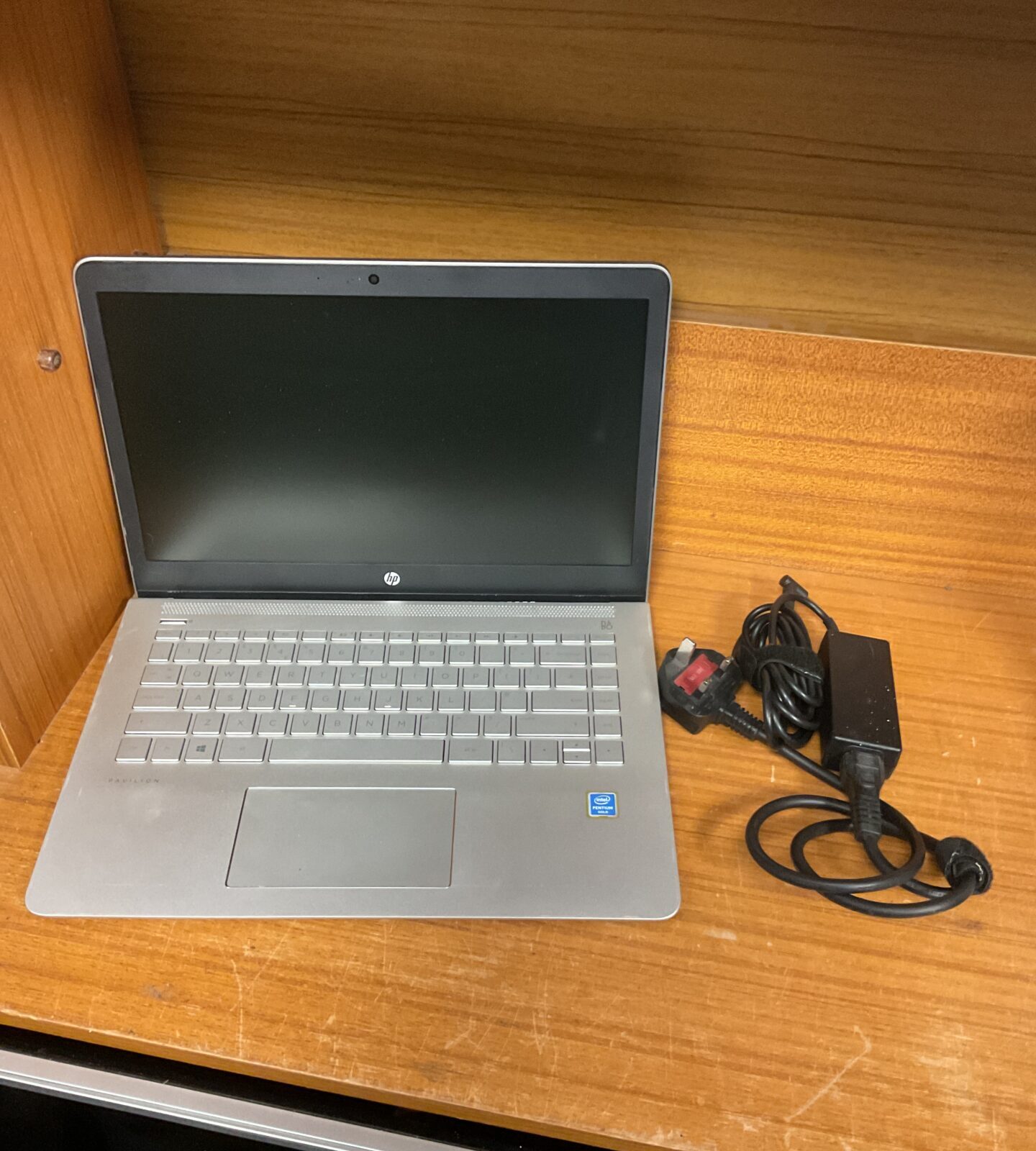 Hp pavilion laptop with charger