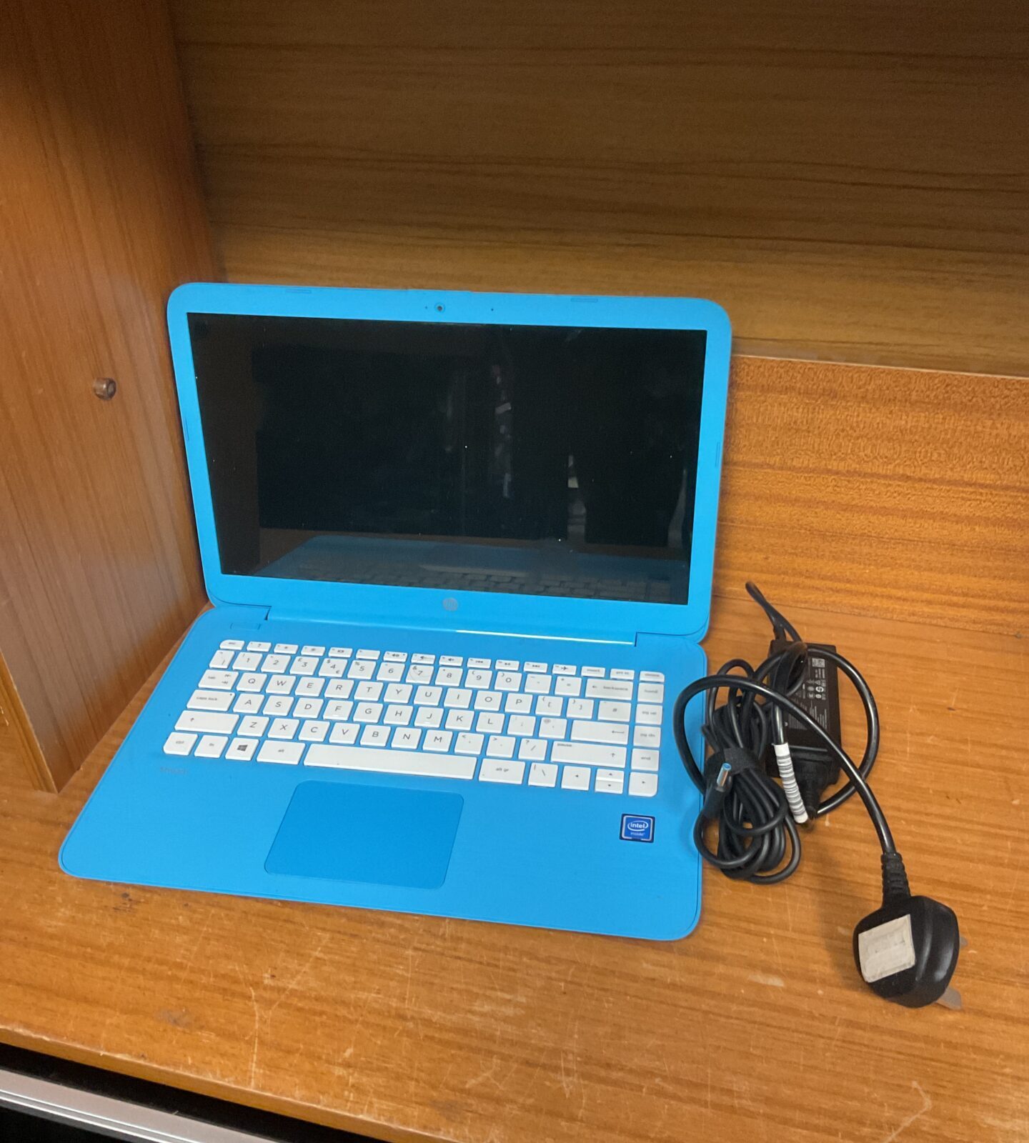 Blue hp stream laptop with charger