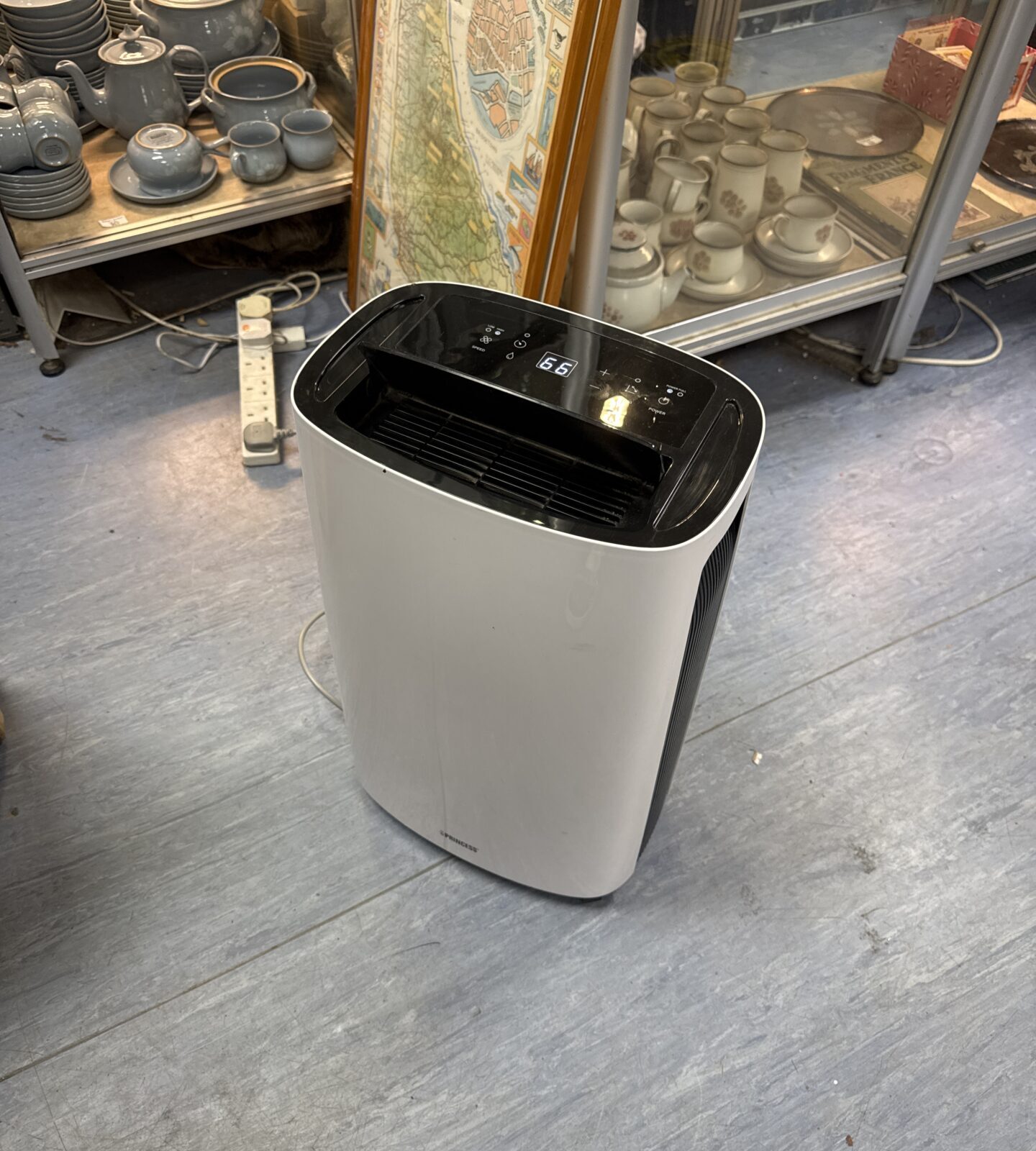 Princess portable dehumidifier unit - working