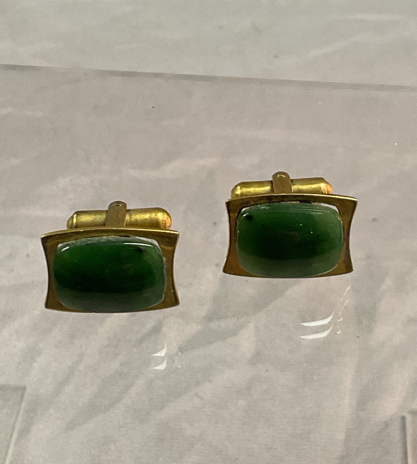 Pair of 9ct gold jade cufflinks 10.47g gross