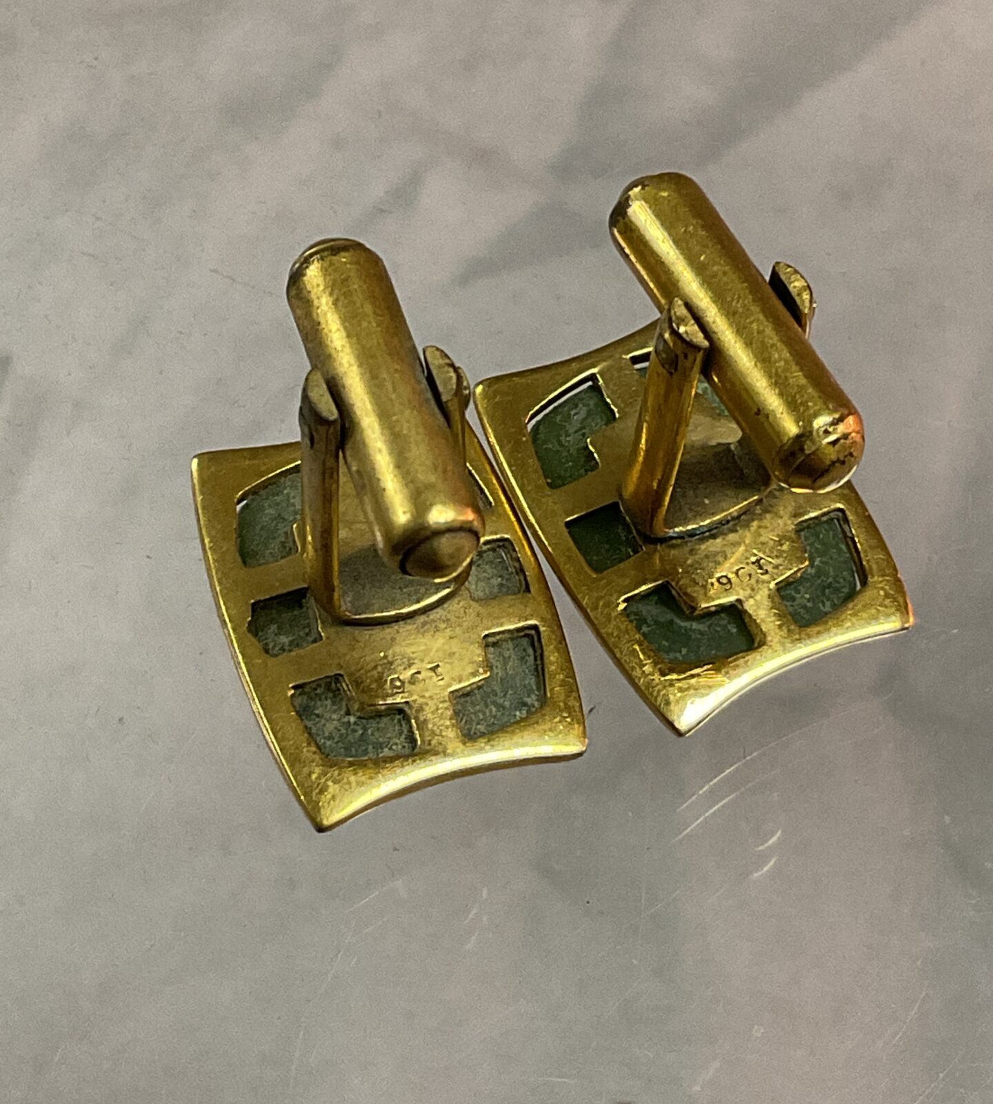 Pair of 9ct gold jade cufflinks 10.47g gross - Image 2