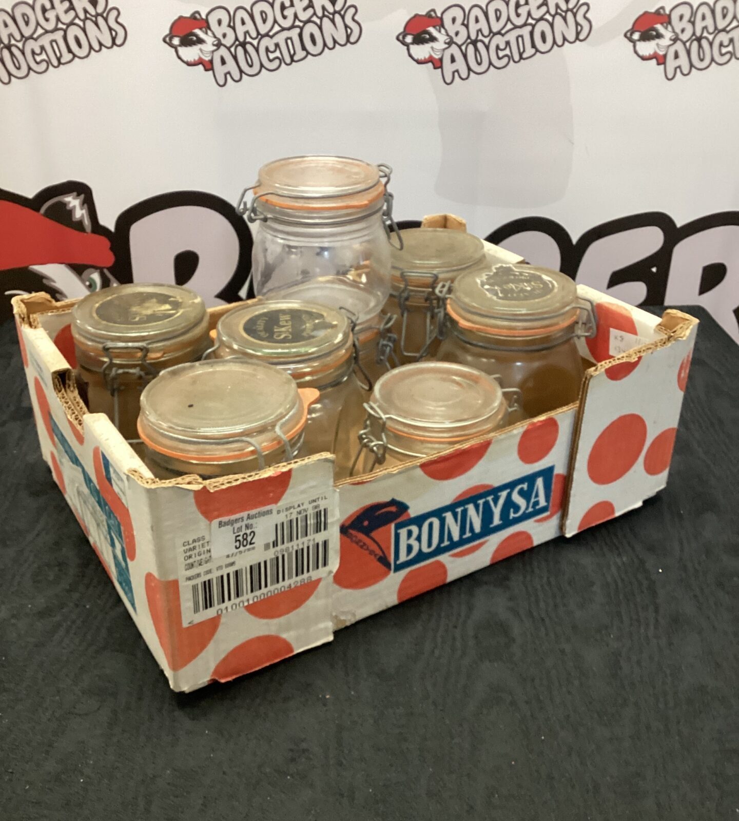 Tray of Eight Kilner style jars