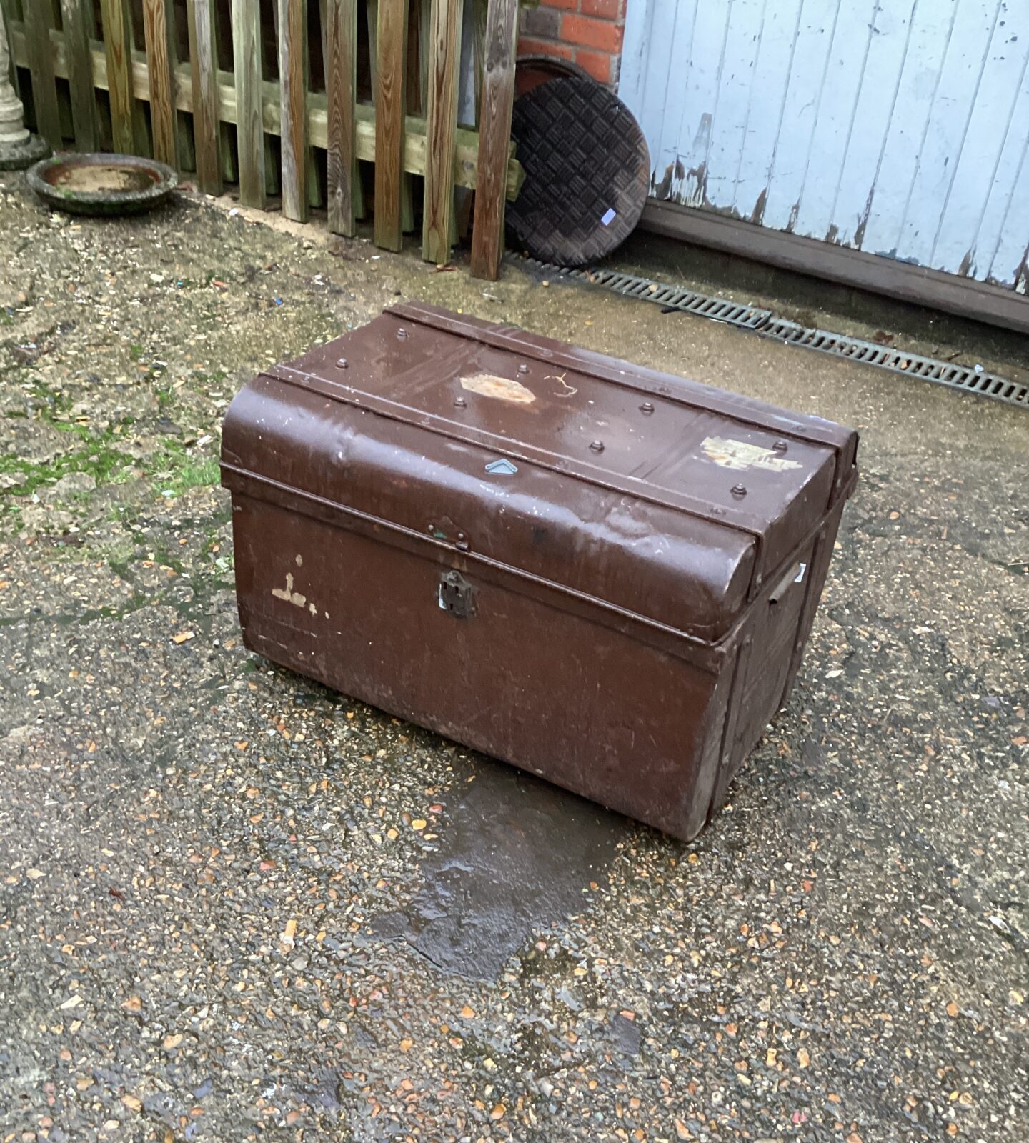 Vintage metal Trunk