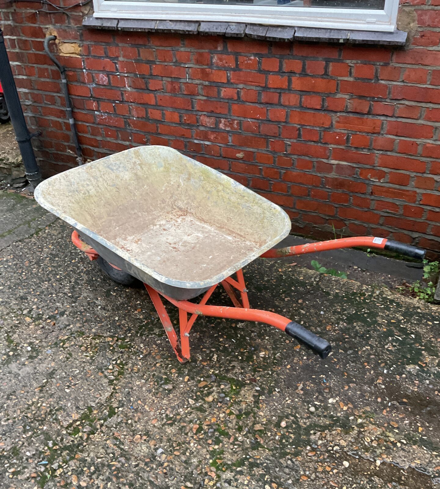 Heavy duty builders wheelbarrow