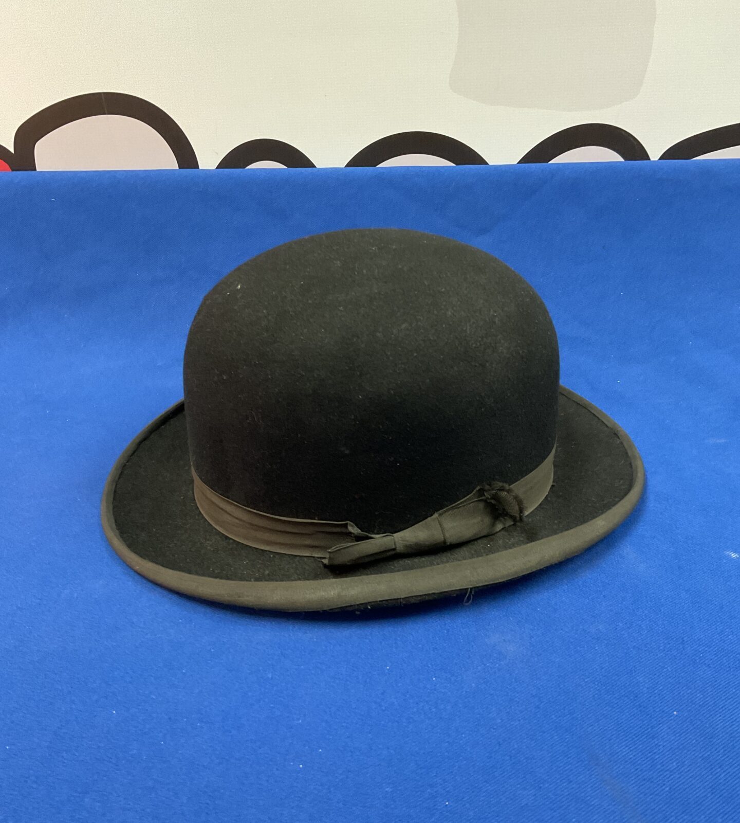 Vintage tha na air vents bowler hat